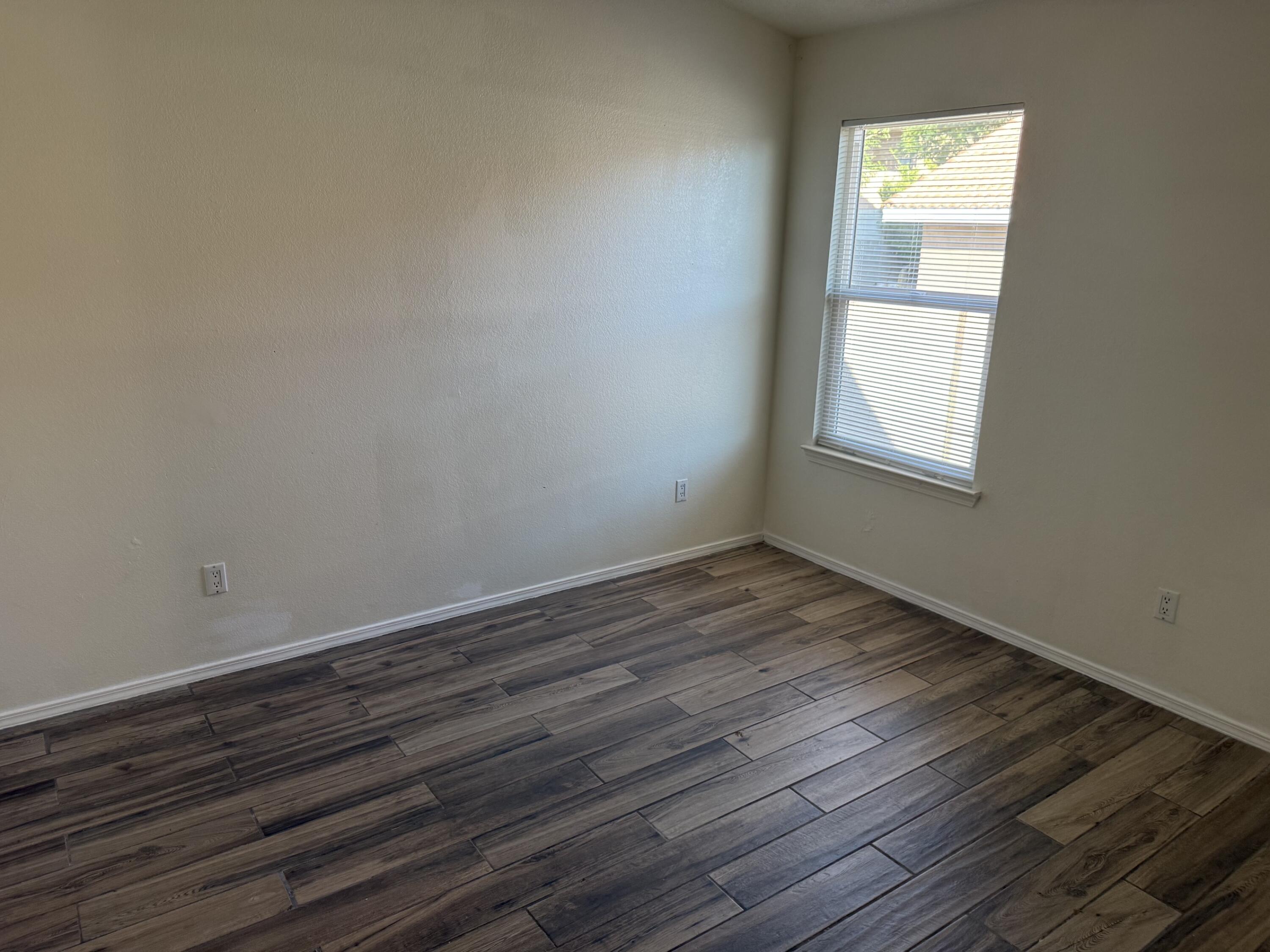 Photo 16 — 4300 Bryan Avenue NW