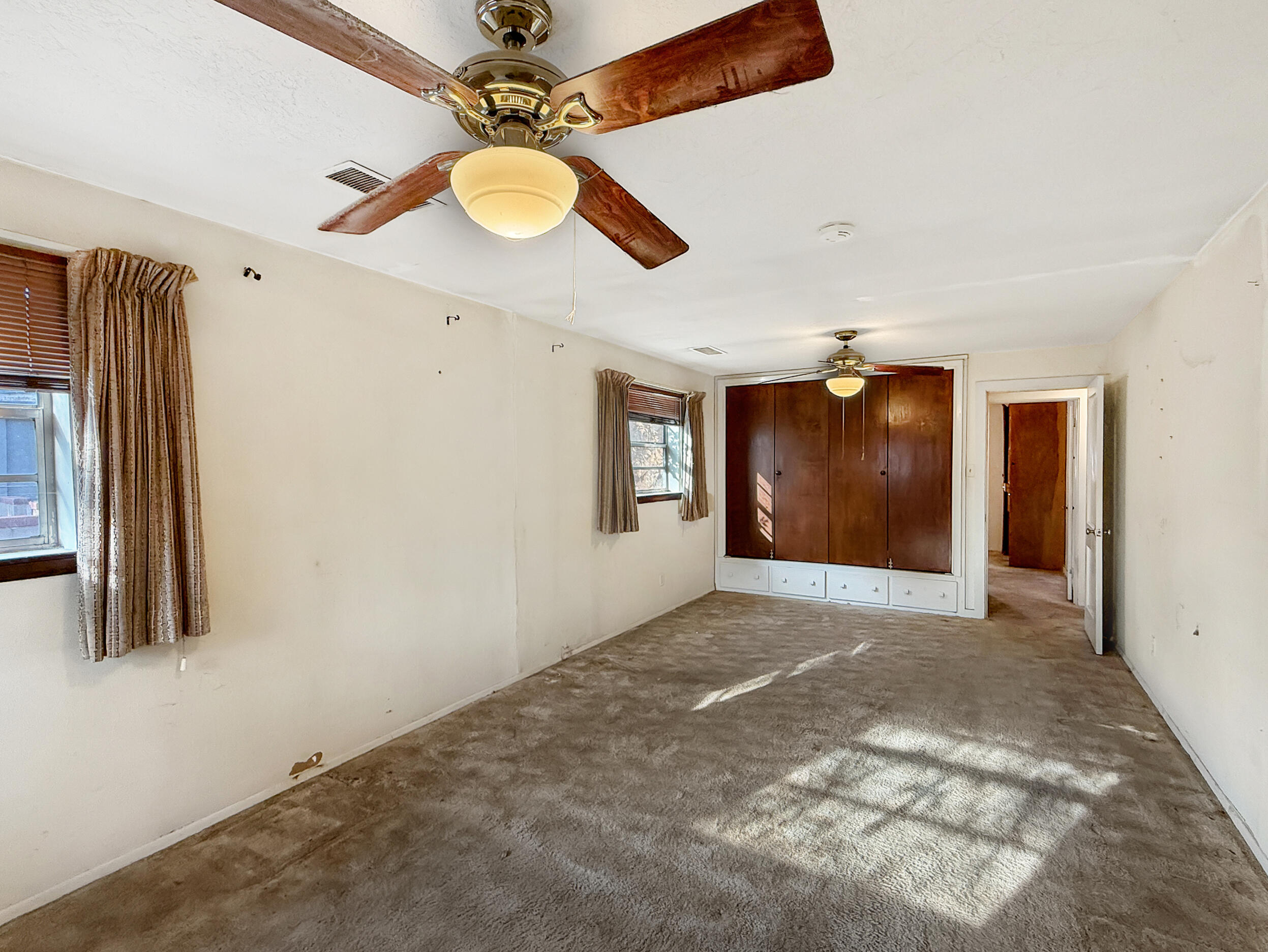 Photo 11 — 621 Campana Drive
