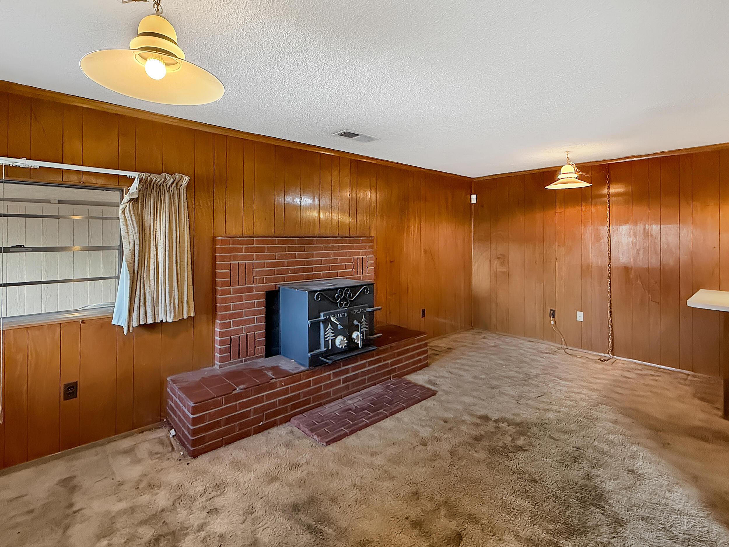 Photo 17 — 621 Campana Drive