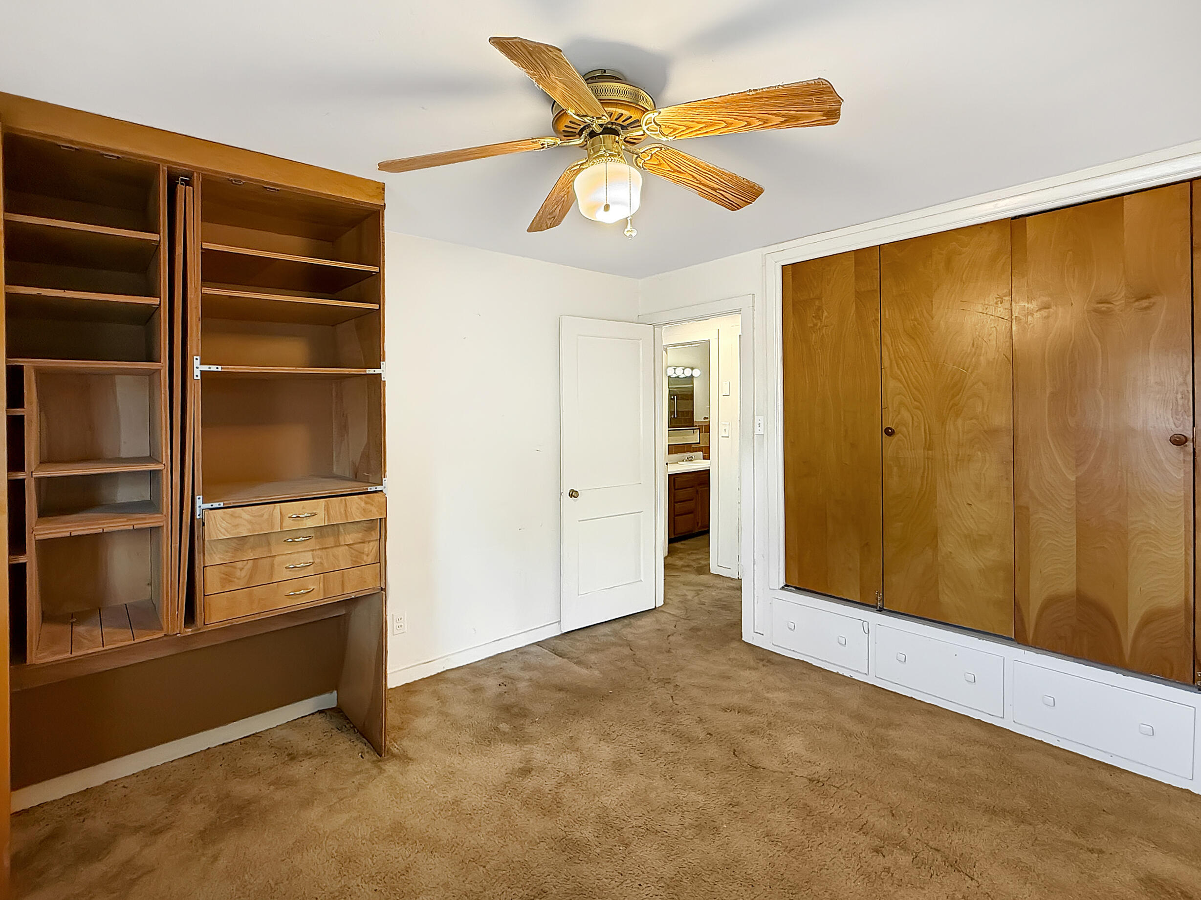 Photo 14 — 621 Campana Drive