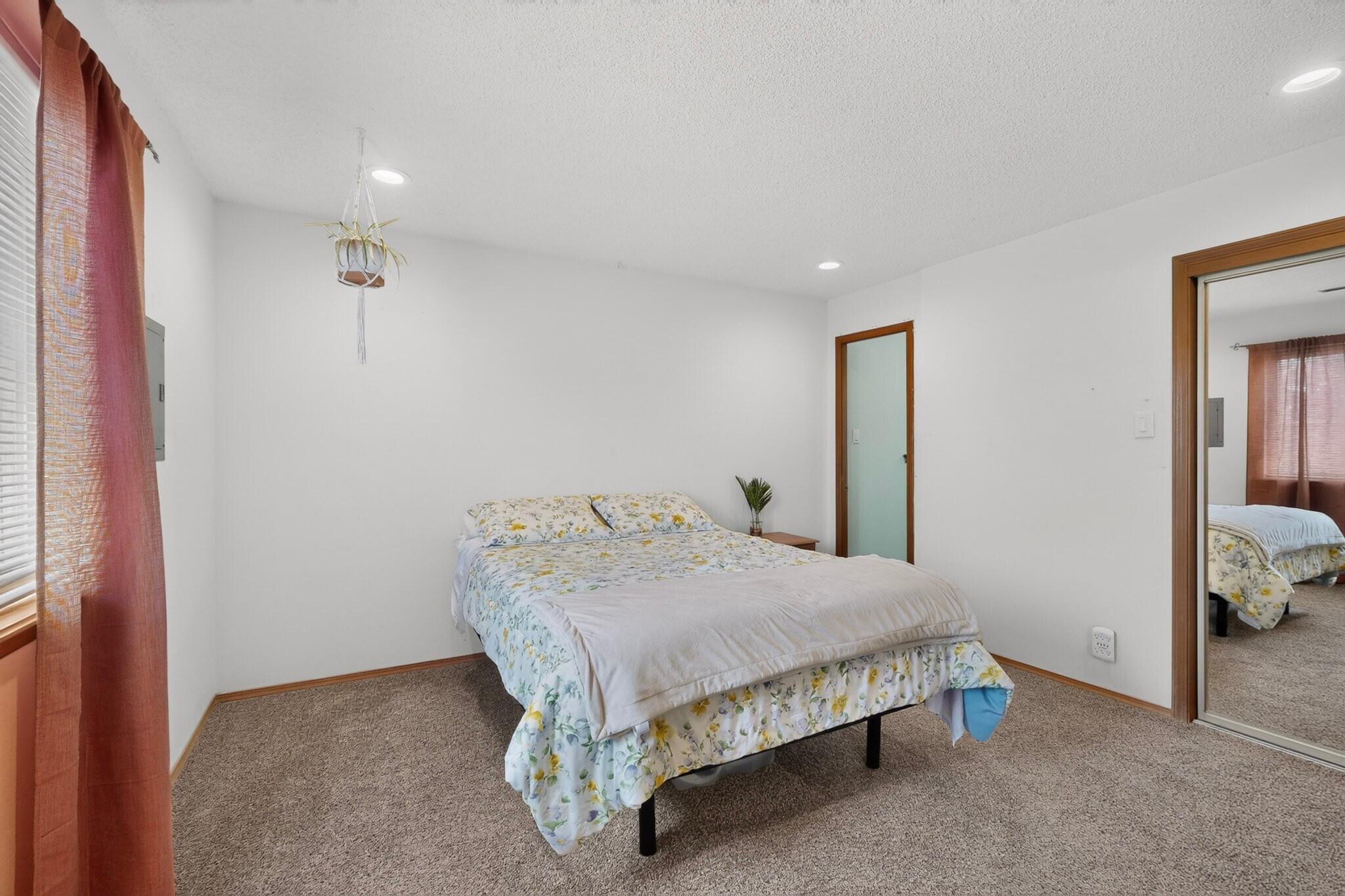Photo 19 — 3709 Valerie Place NE