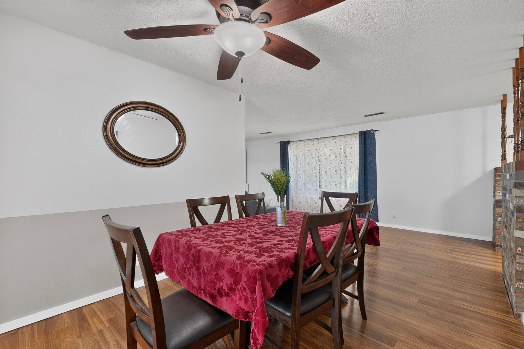 Photo 7 — 3709 Valerie Place NE