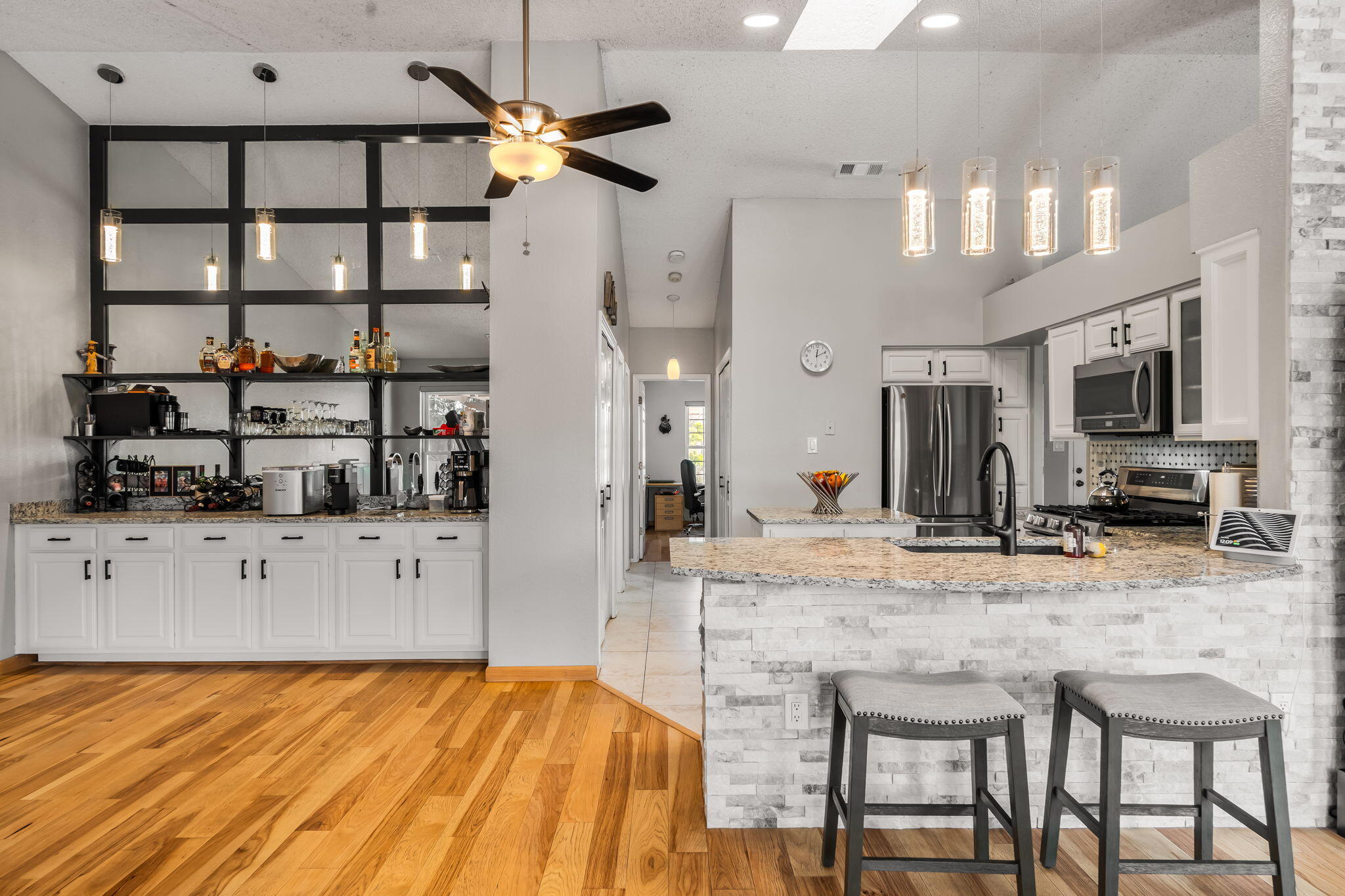 Photo 13 — 7200 Grange Avenue NW