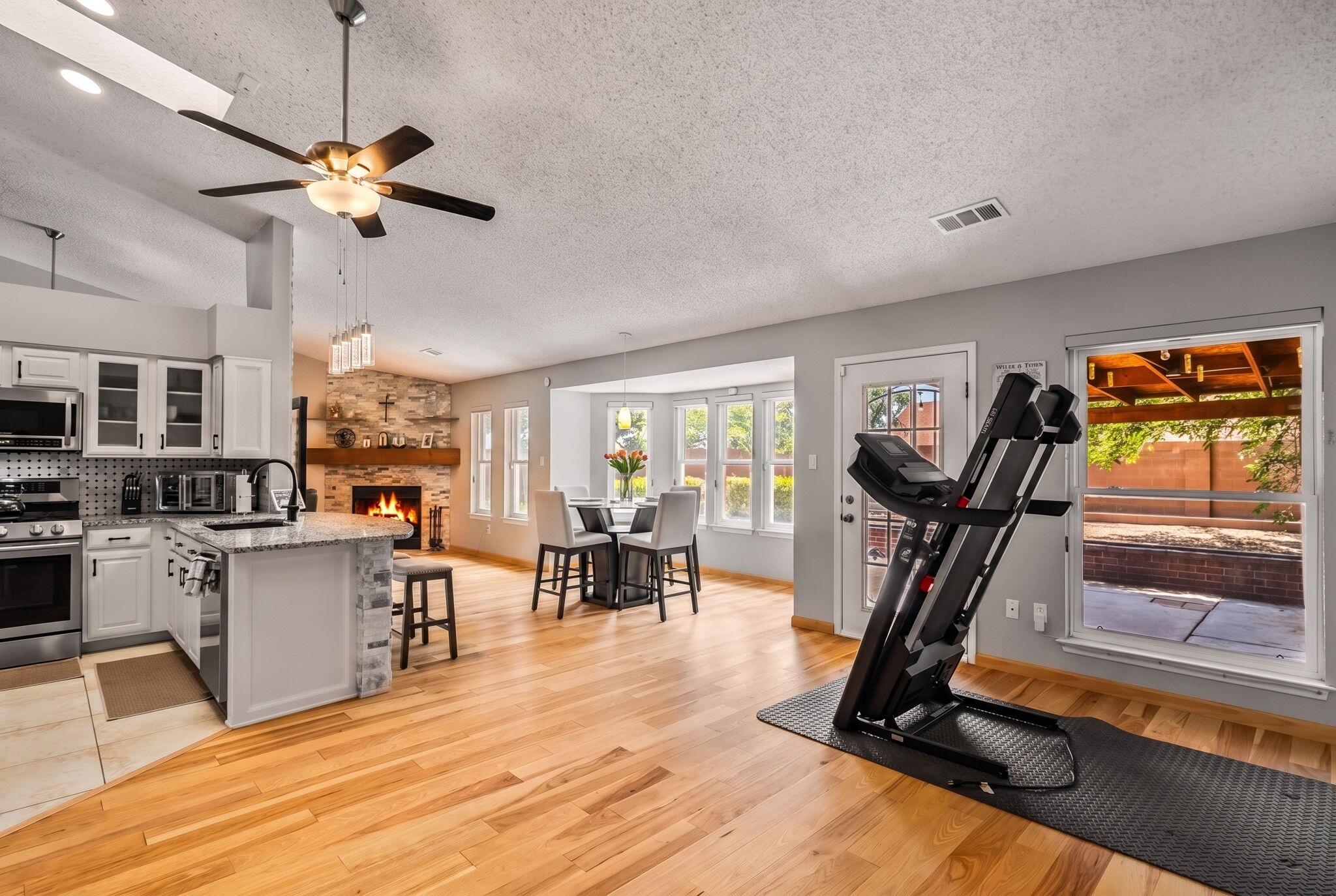 Photo 11 — 7200 Grange Avenue NW