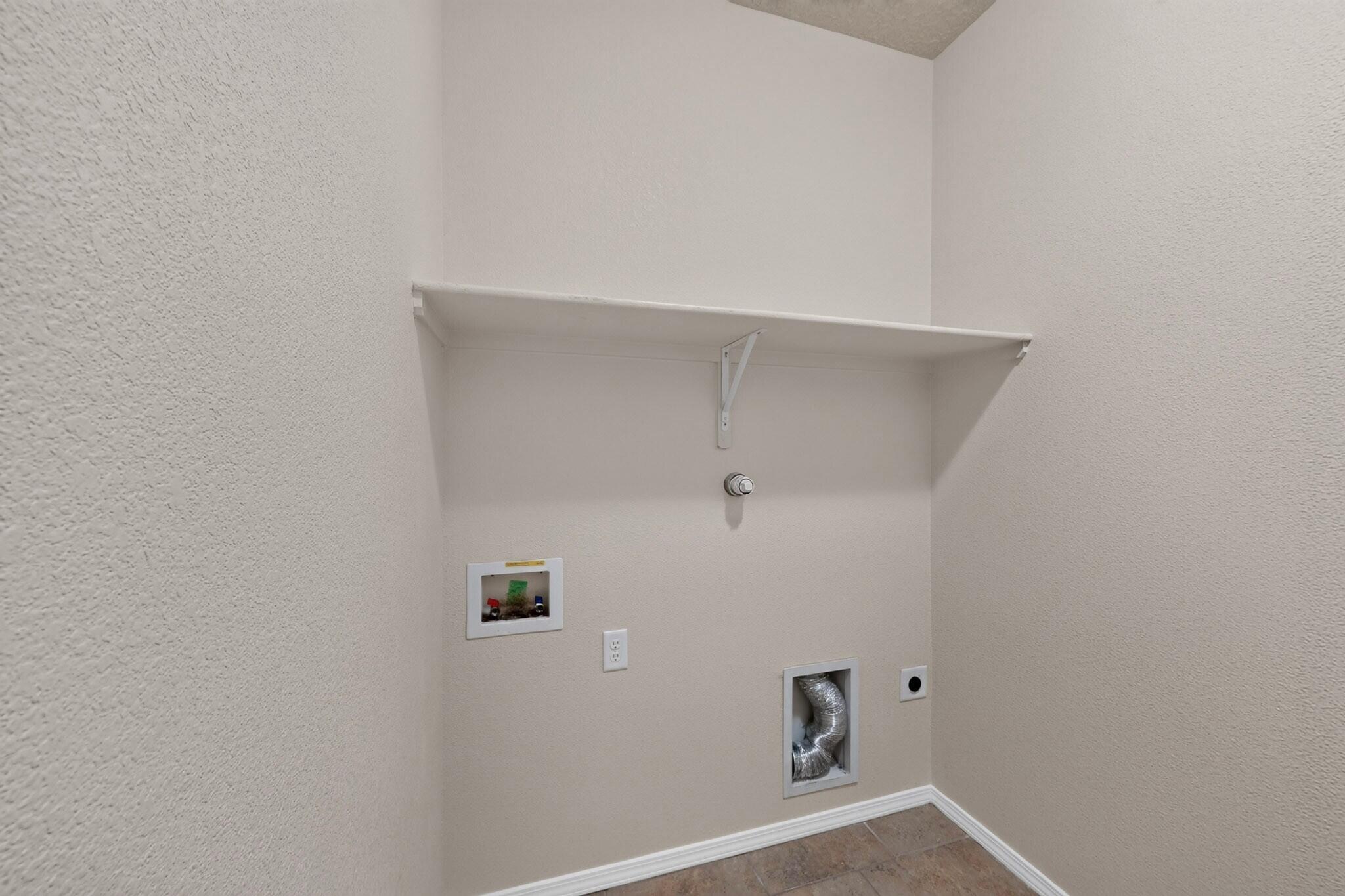 Photo 5 — 7119 Wasilla Drive NE