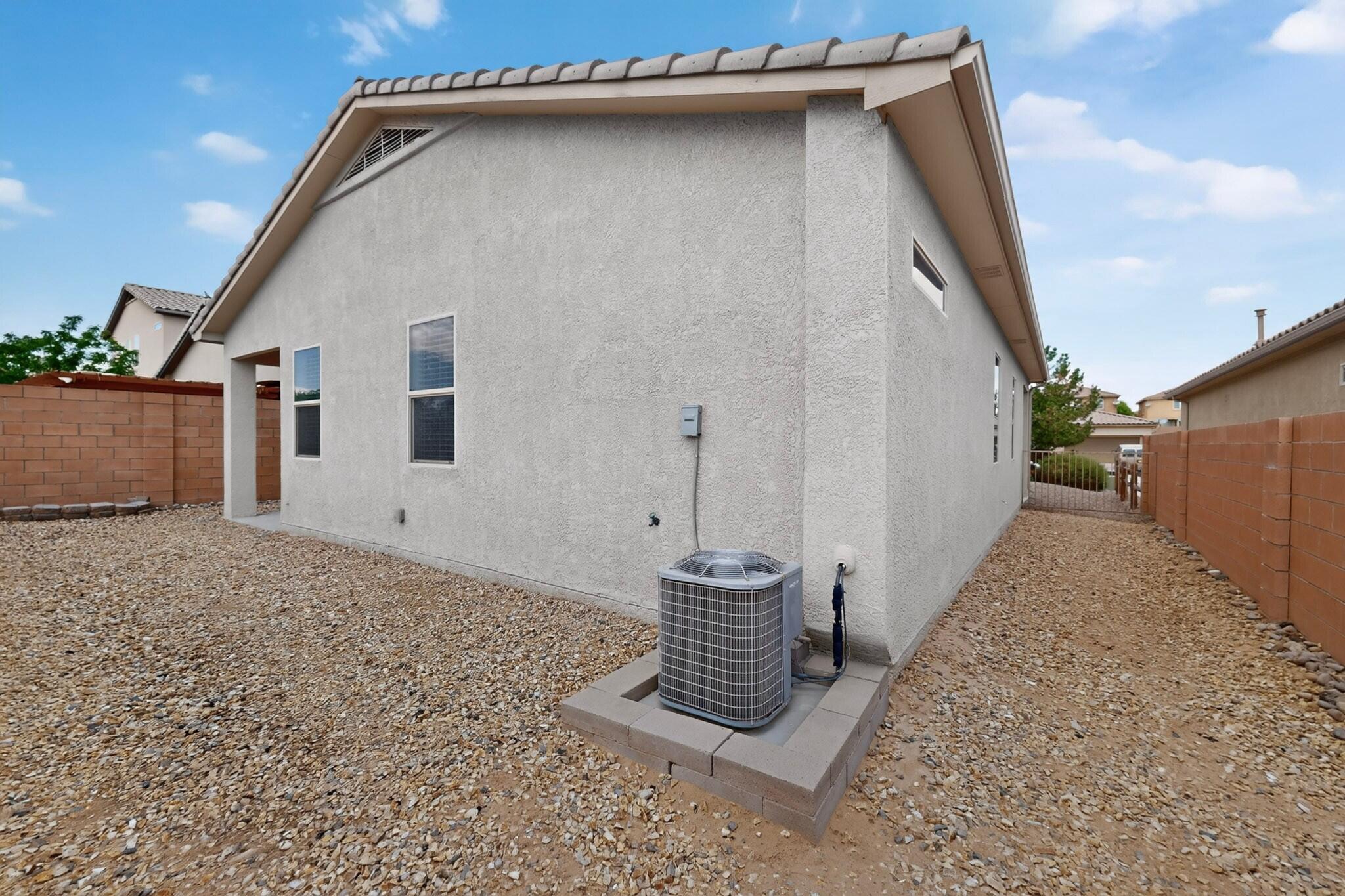 Photo 3 — 7119 Wasilla Drive NE