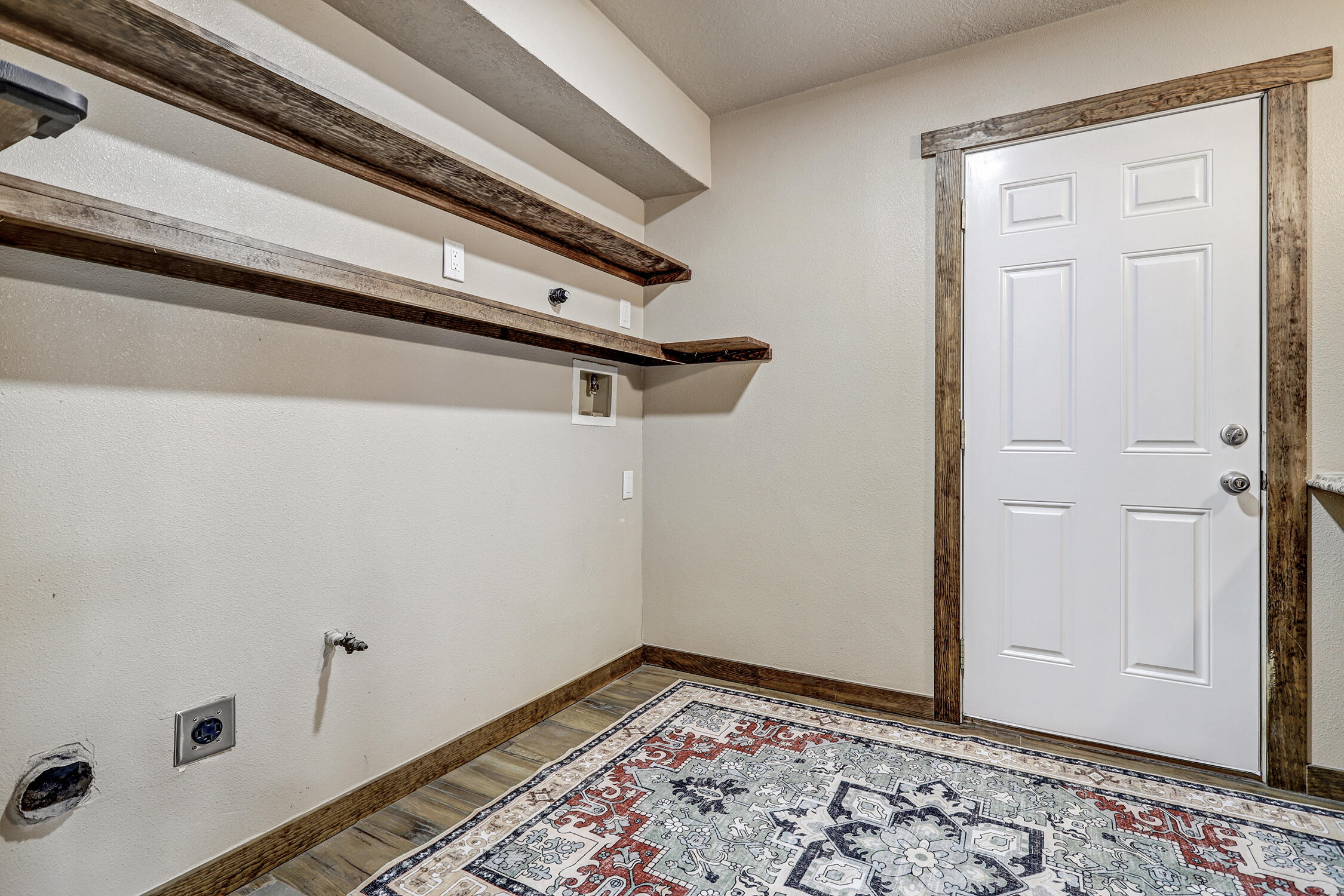 Photo 13 — 9211 Cascajo Drive NE
