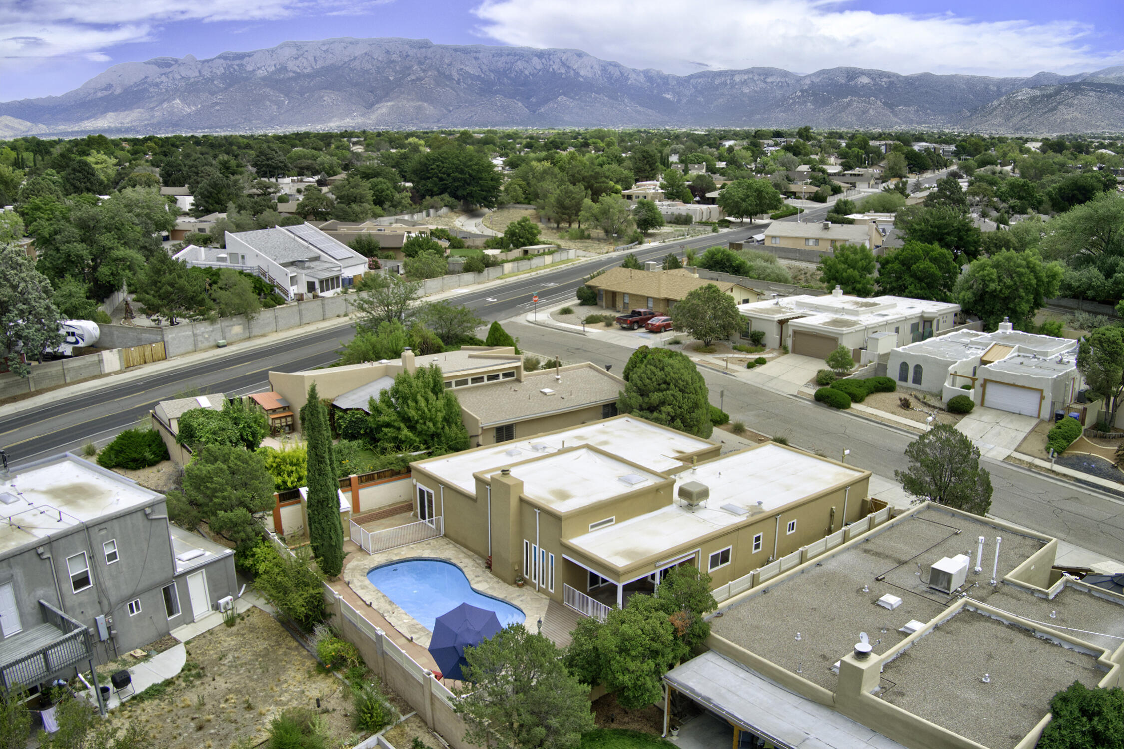 Photo 7 — 9211 Cascajo Drive NE