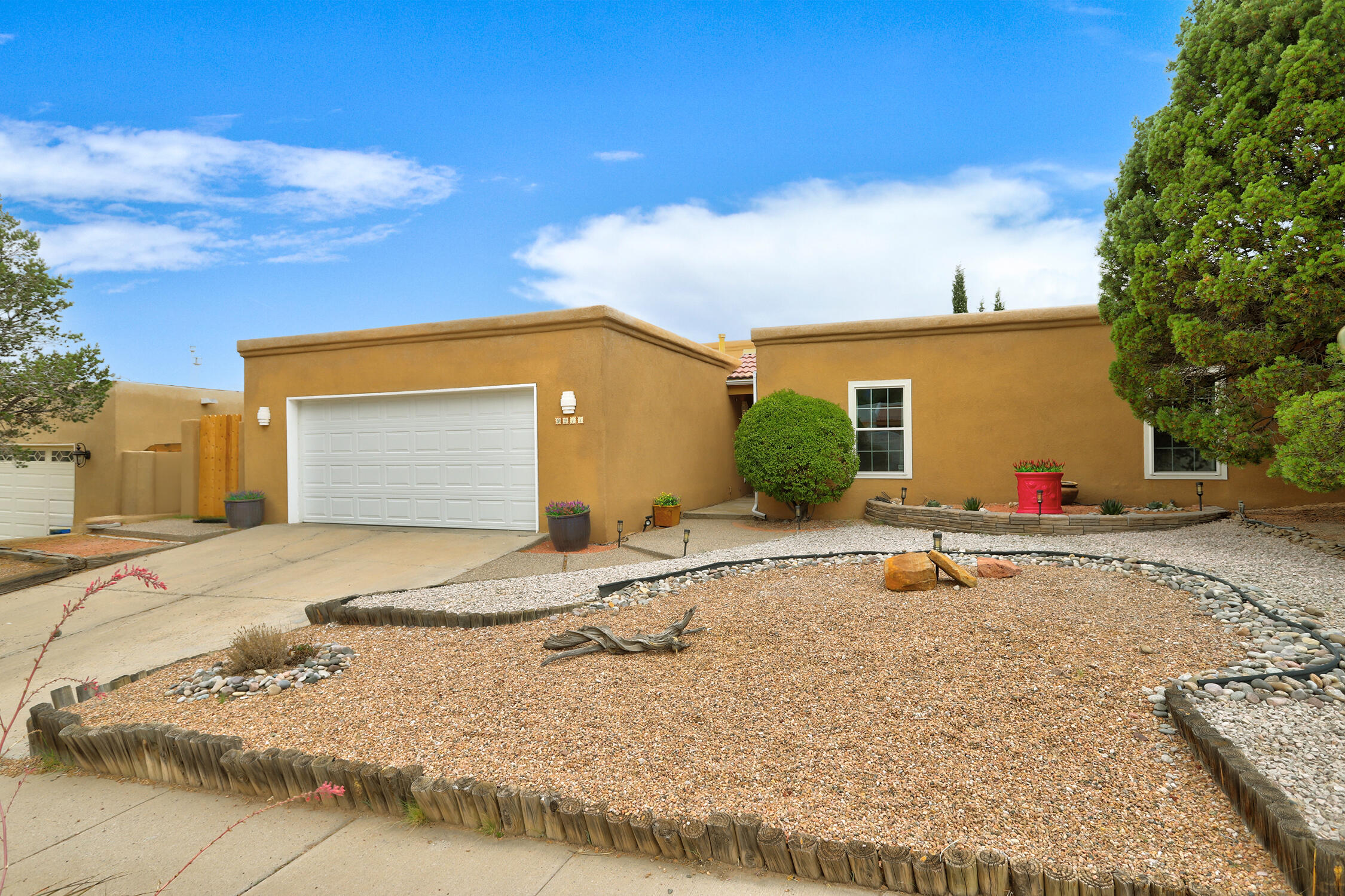 Photo 4 — 9211 Cascajo Drive NE