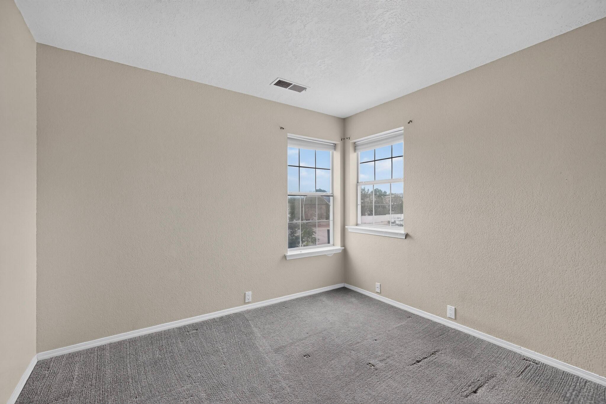Photo 20 — 3173 Ashkirk Loop SE
