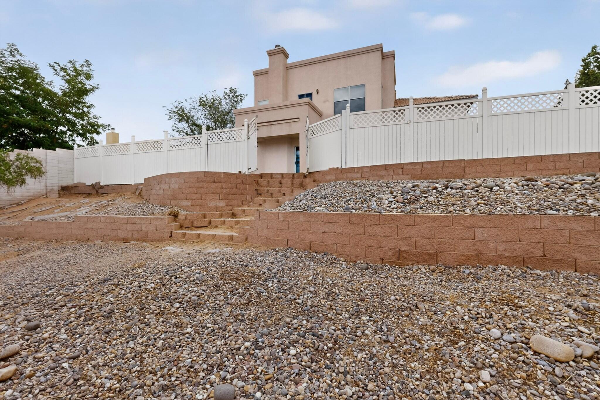 Photo 2 — 3173 Ashkirk Loop SE