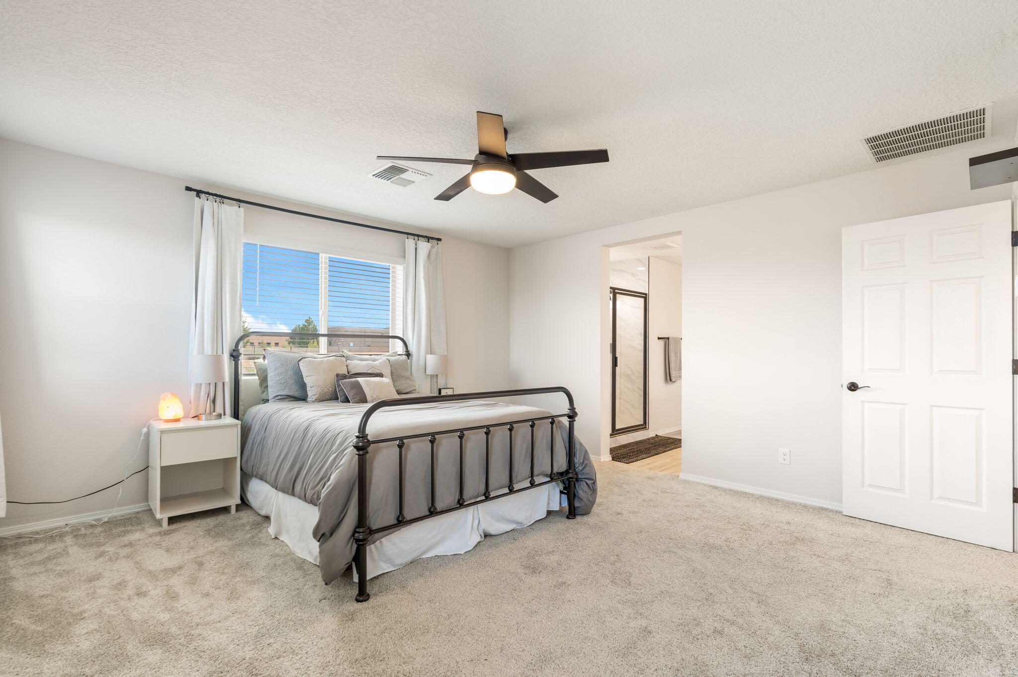 Photo 11 — 3206 Martuni Street SE