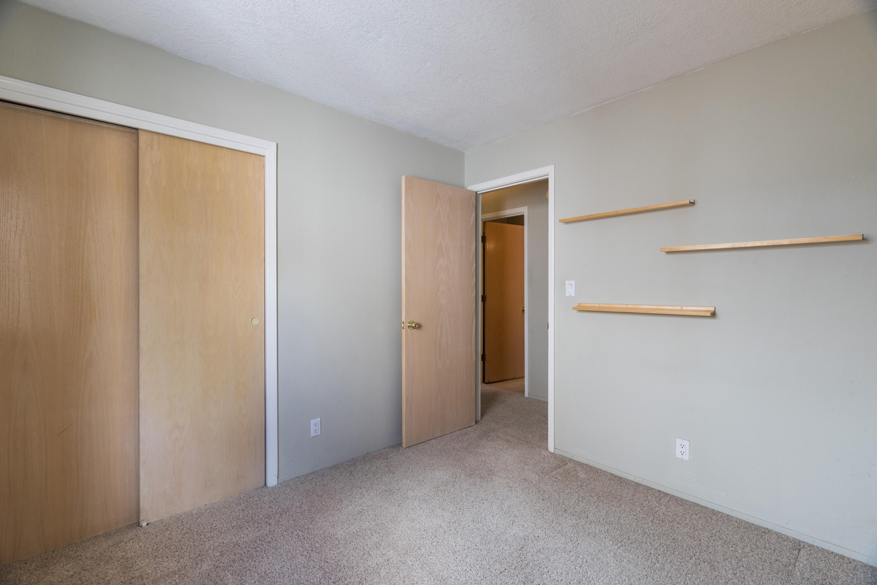 Photo 19 — 7816 Oakland Avenue NE