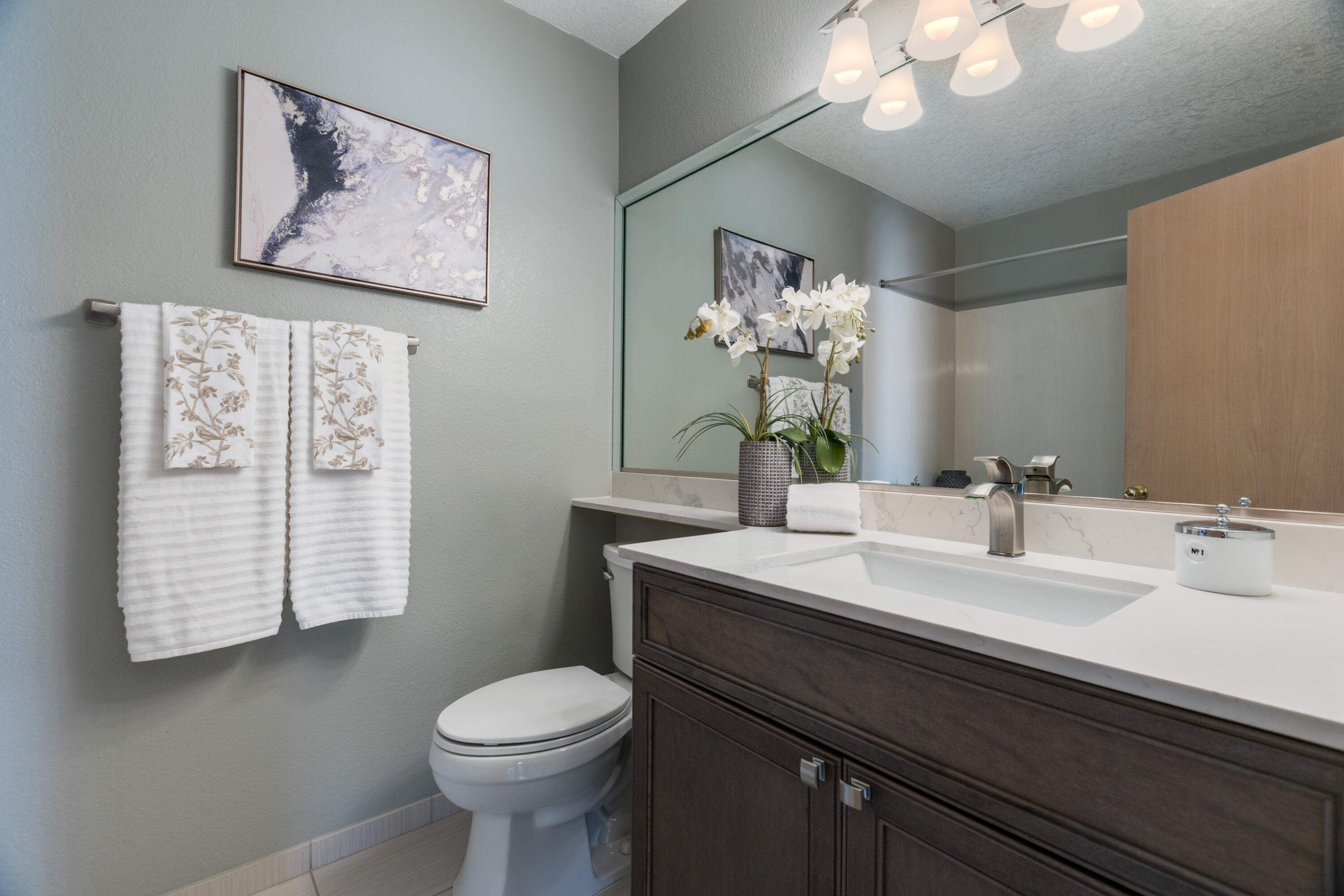Photo 18 — 7816 Oakland Avenue NE