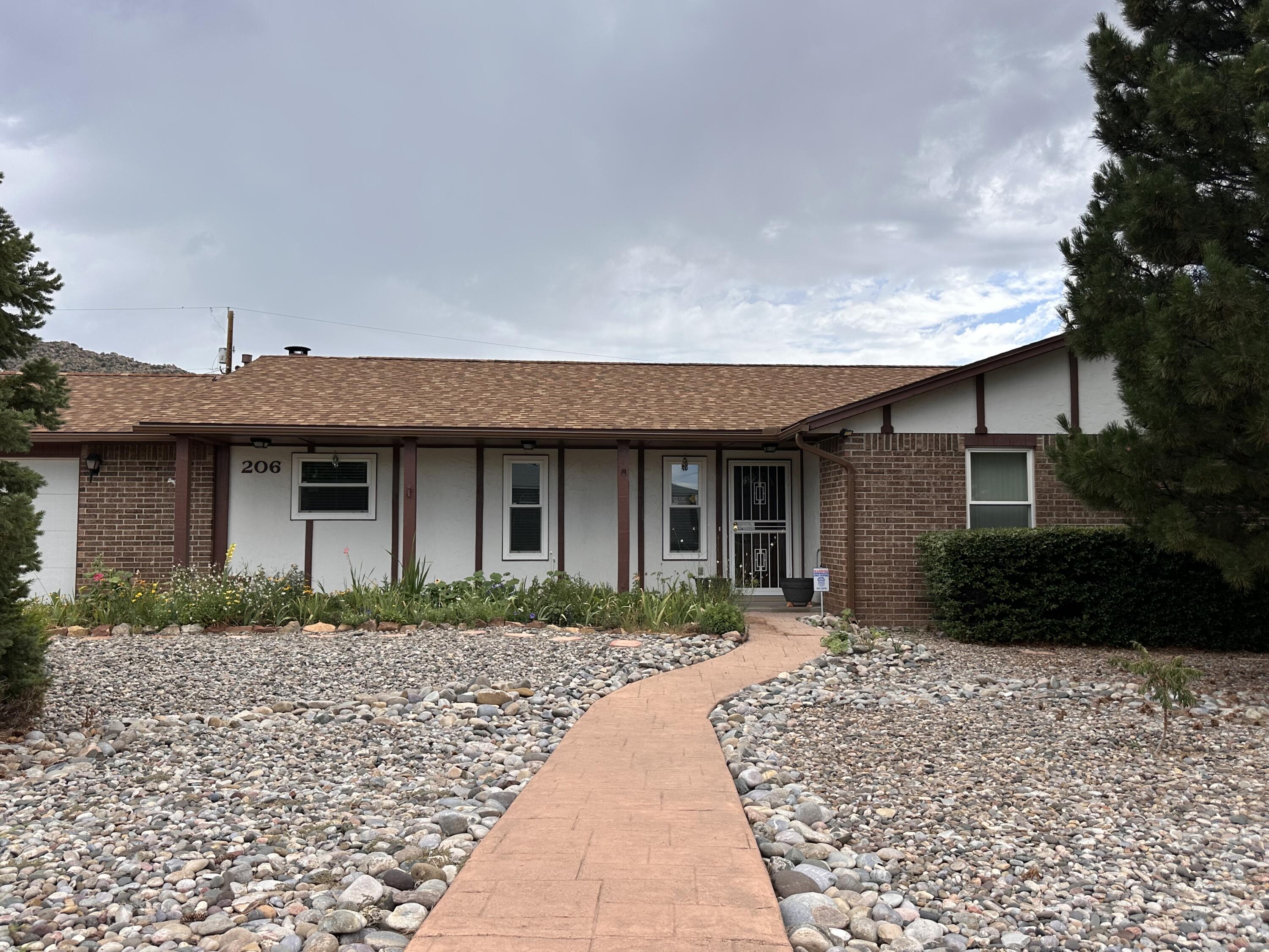 206 Wells Drive NE, Albuquerque, NM 87123