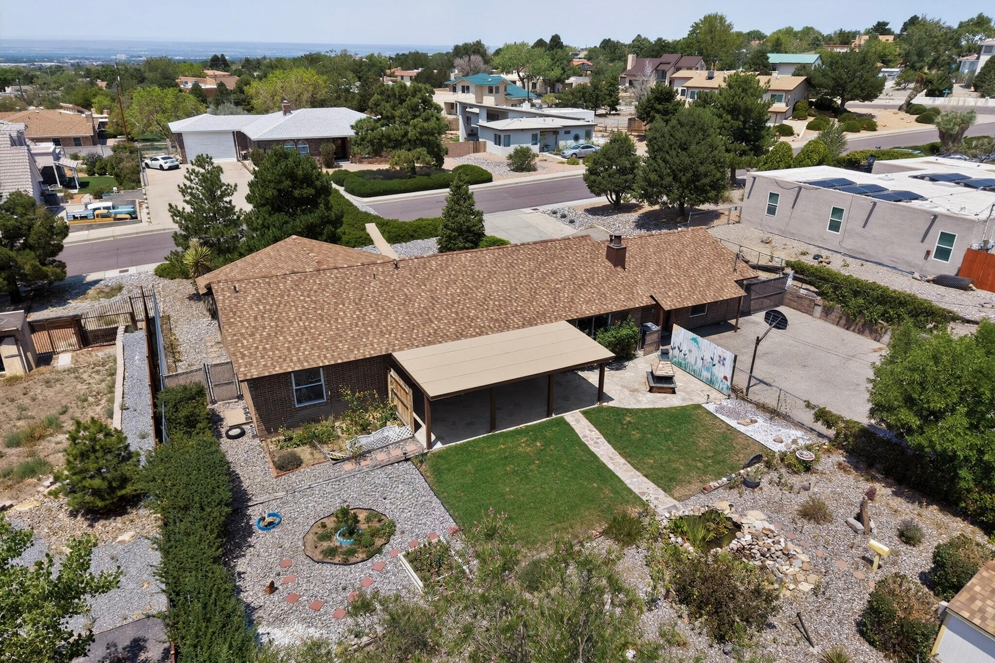 Photo 8 — 206 Wells Drive NE