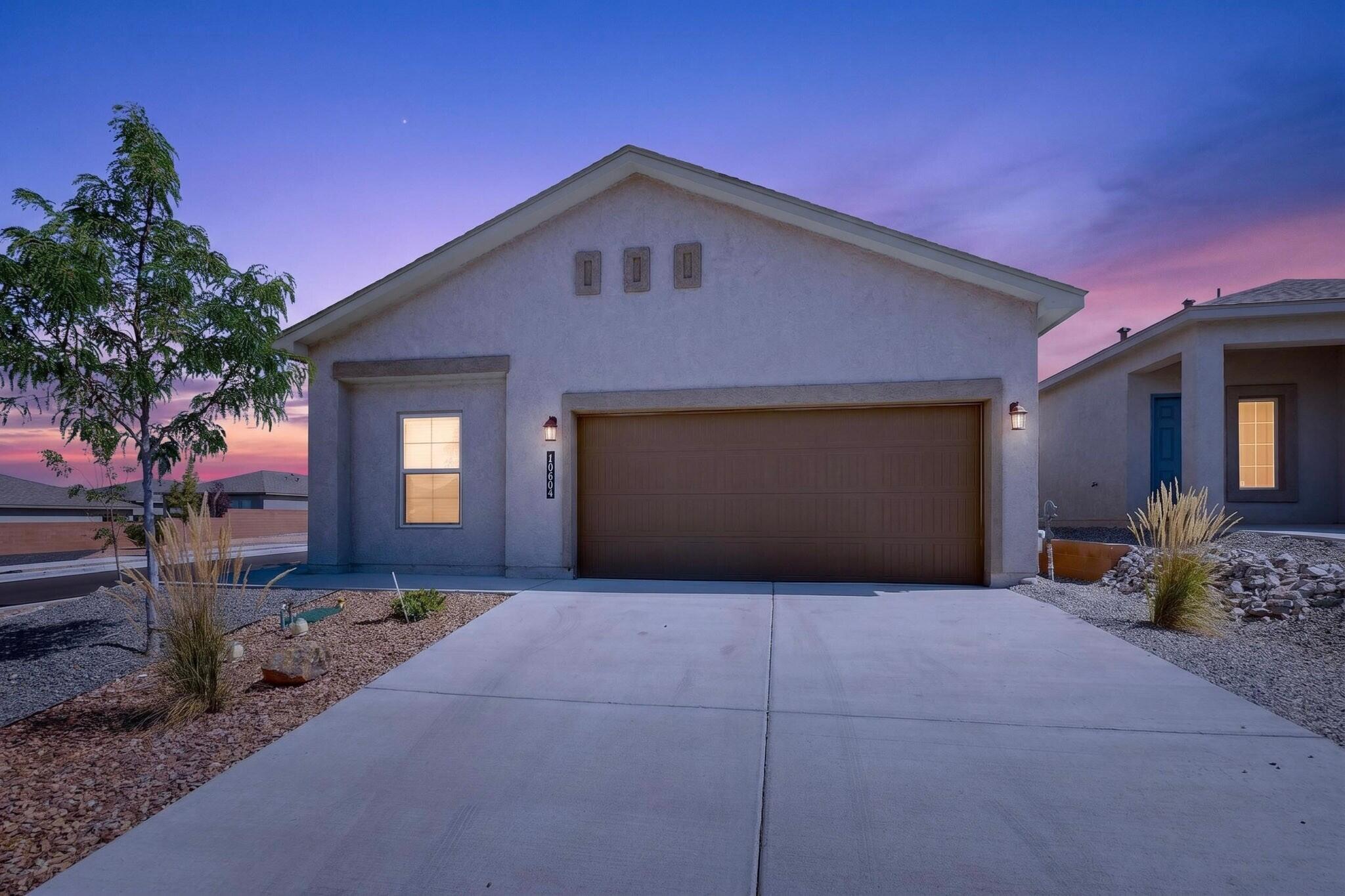 10604 Valedon Lane SW, Albuquerque, NM 87121
