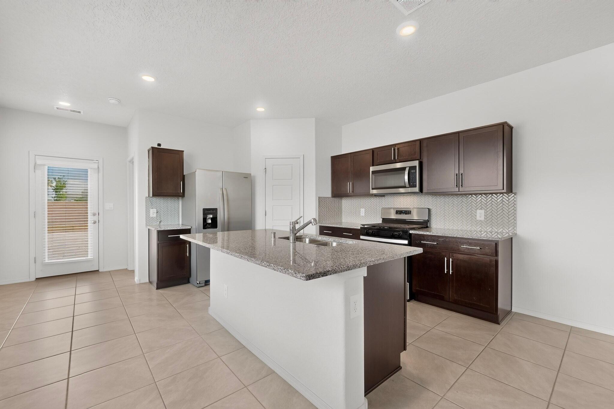 Photo 18 — 10604 Valedon Lane SW