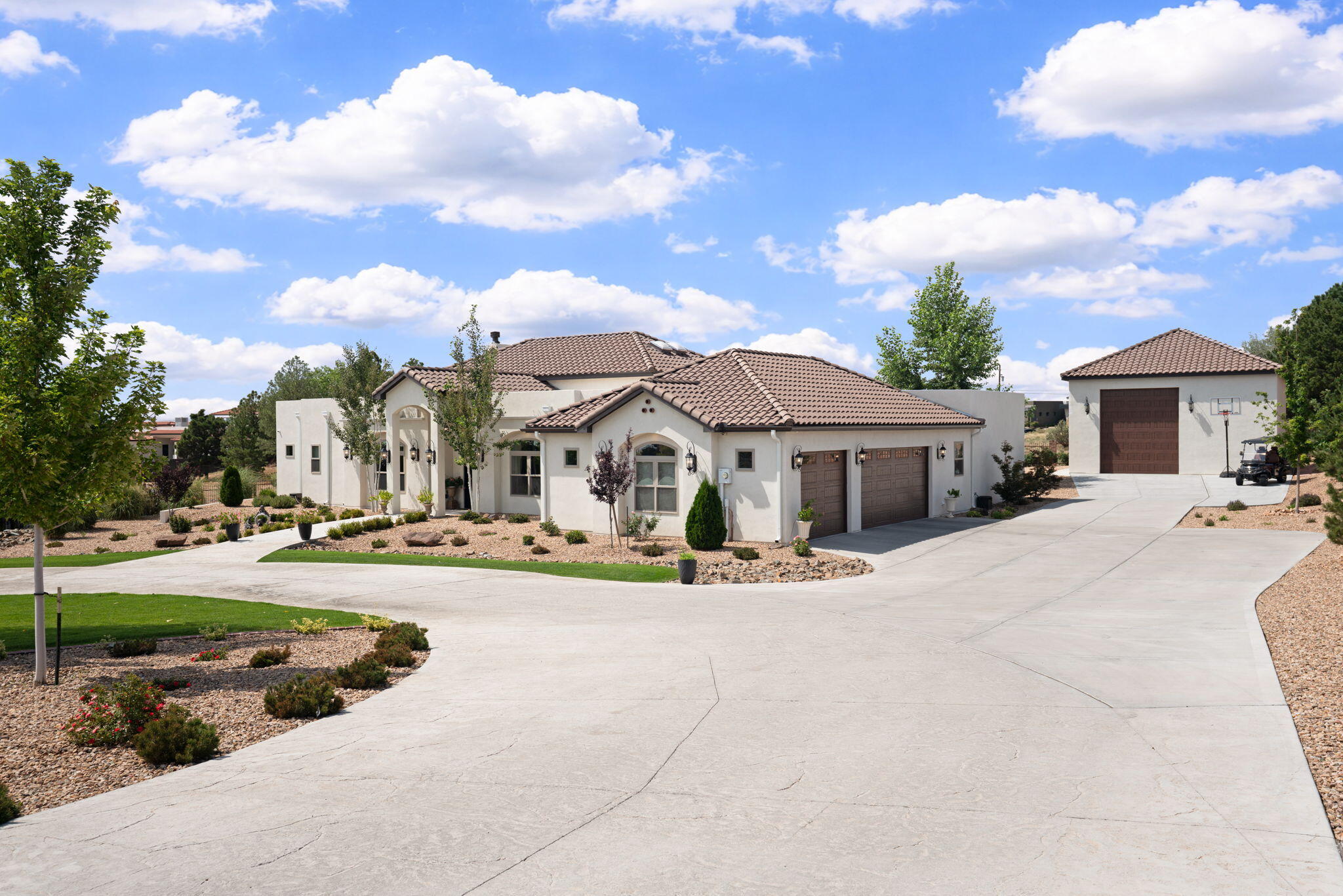 Photo 3 — 10511 San Antonio Drive NE