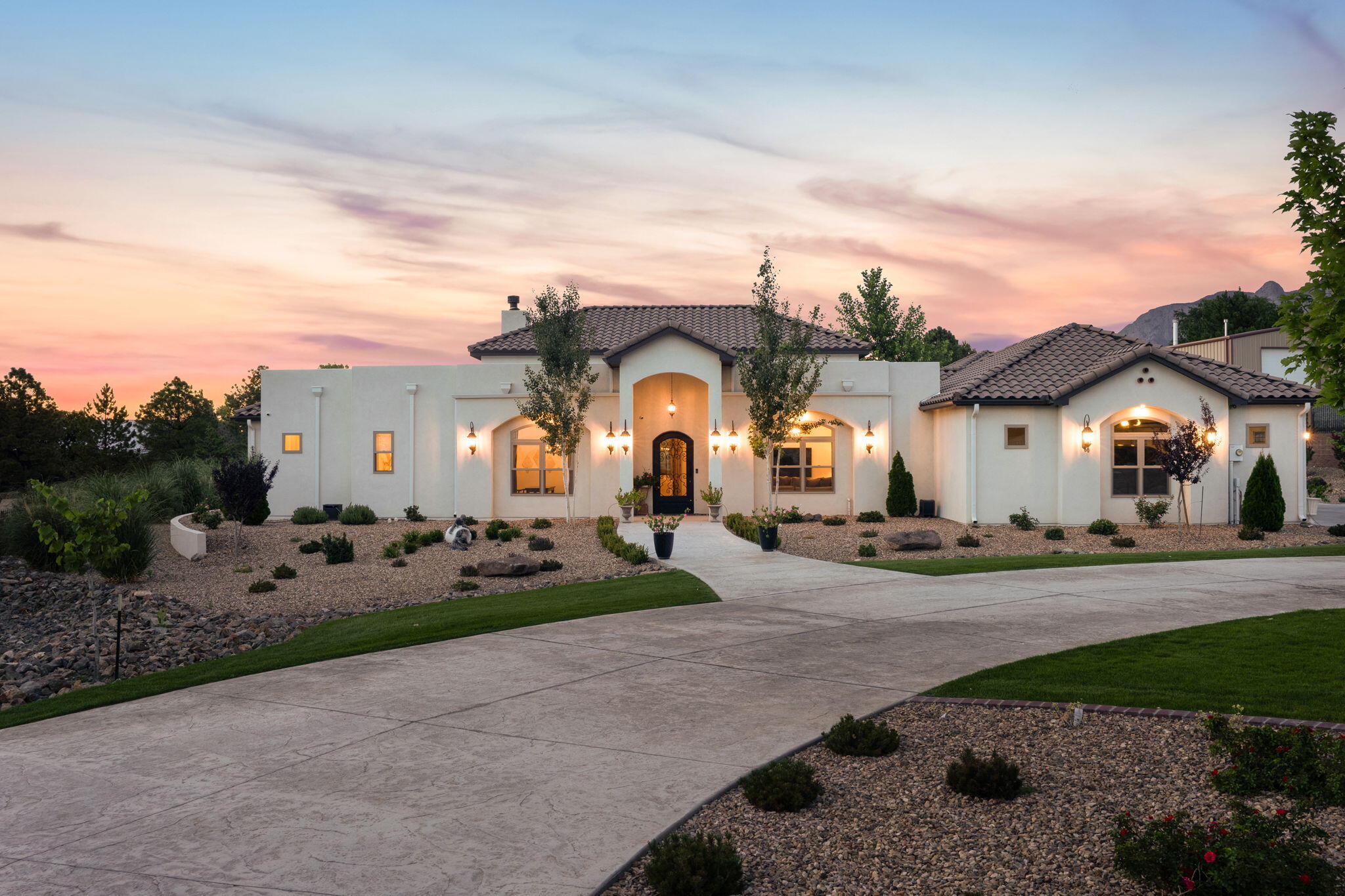 Photo 5 — 10511 San Antonio Drive NE