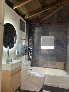 Photo 14 — 1511 Blake Road SW