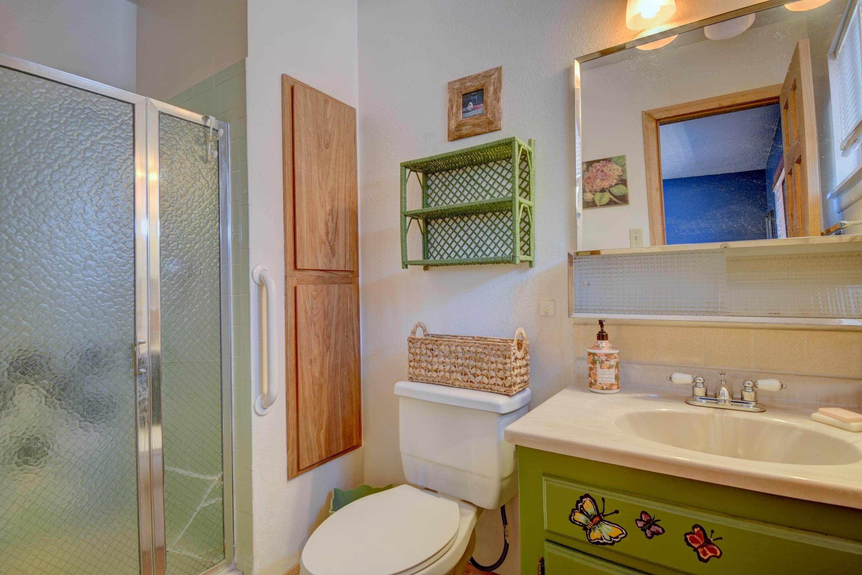 Photo 11 — 1513 Aragon Road SW