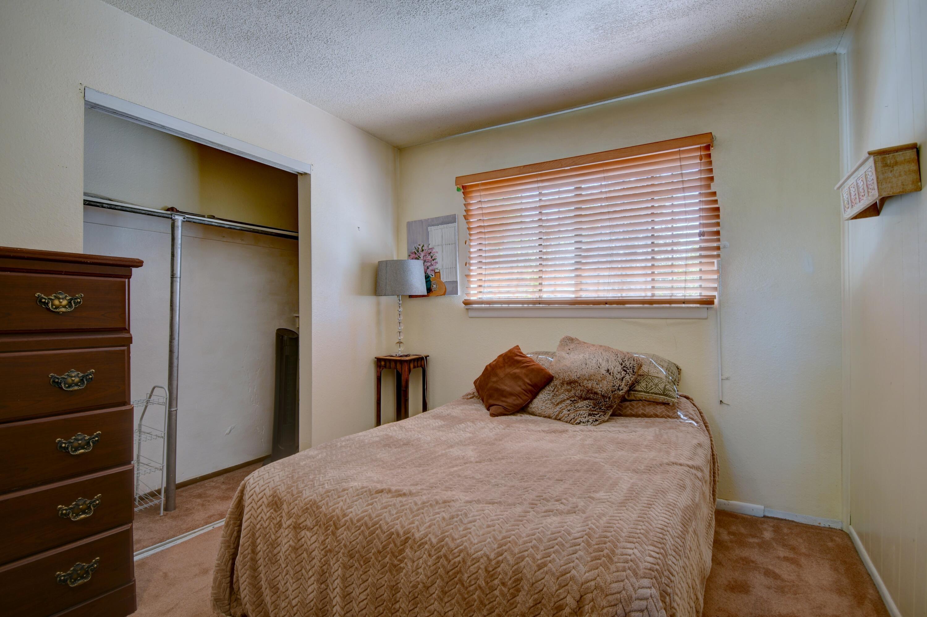 Photo 12 — 1513 Aragon Road SW