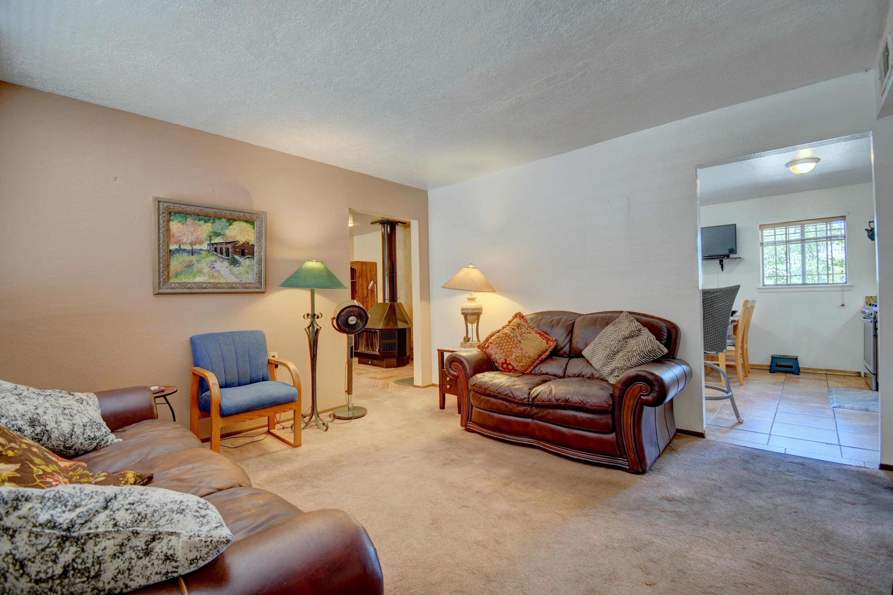 Photo 3 — 1513 Aragon Road SW