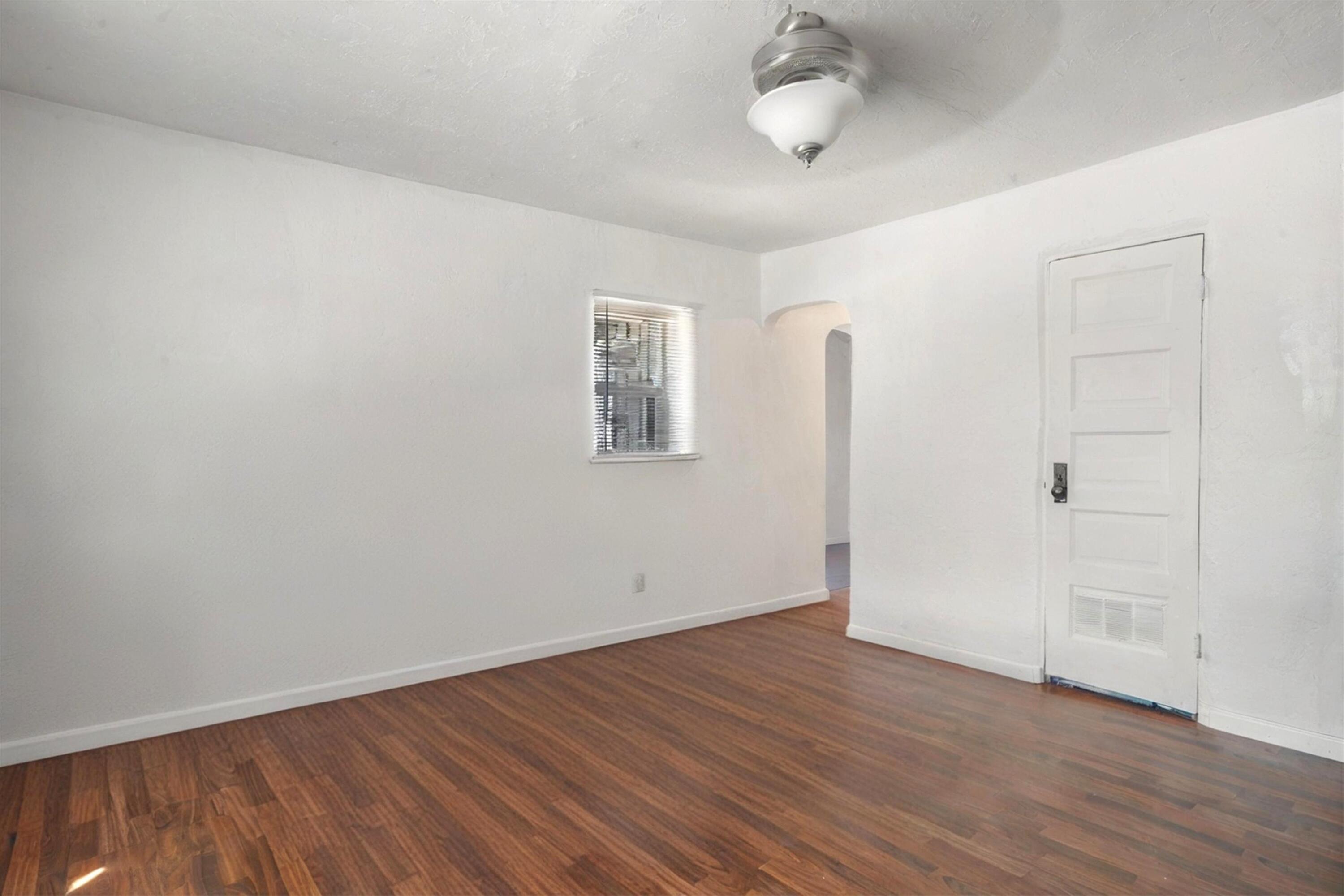 Photo 17 — 9621 Central Avenue NW C