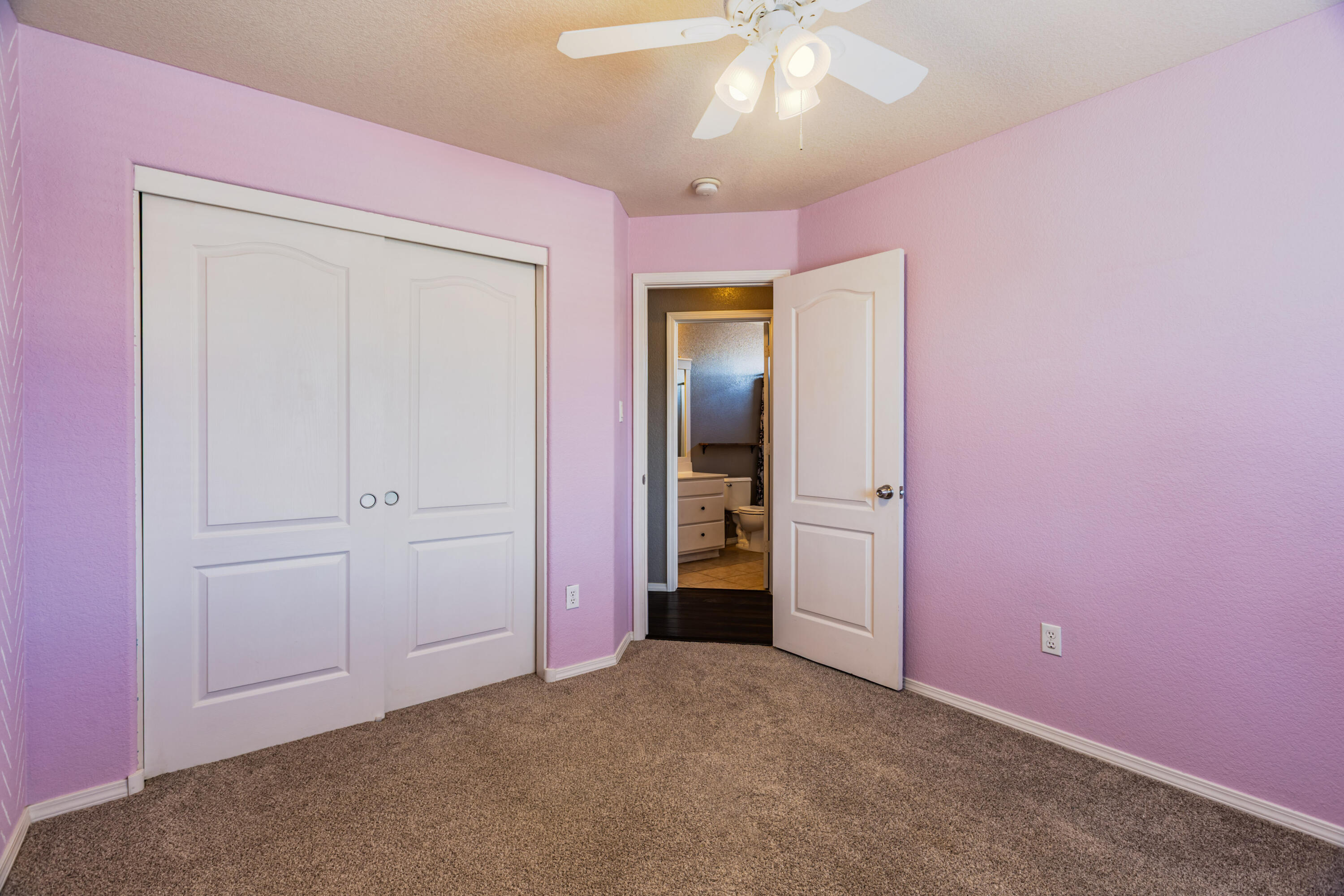 Photo 5 — 1014 Toscana Drive SE