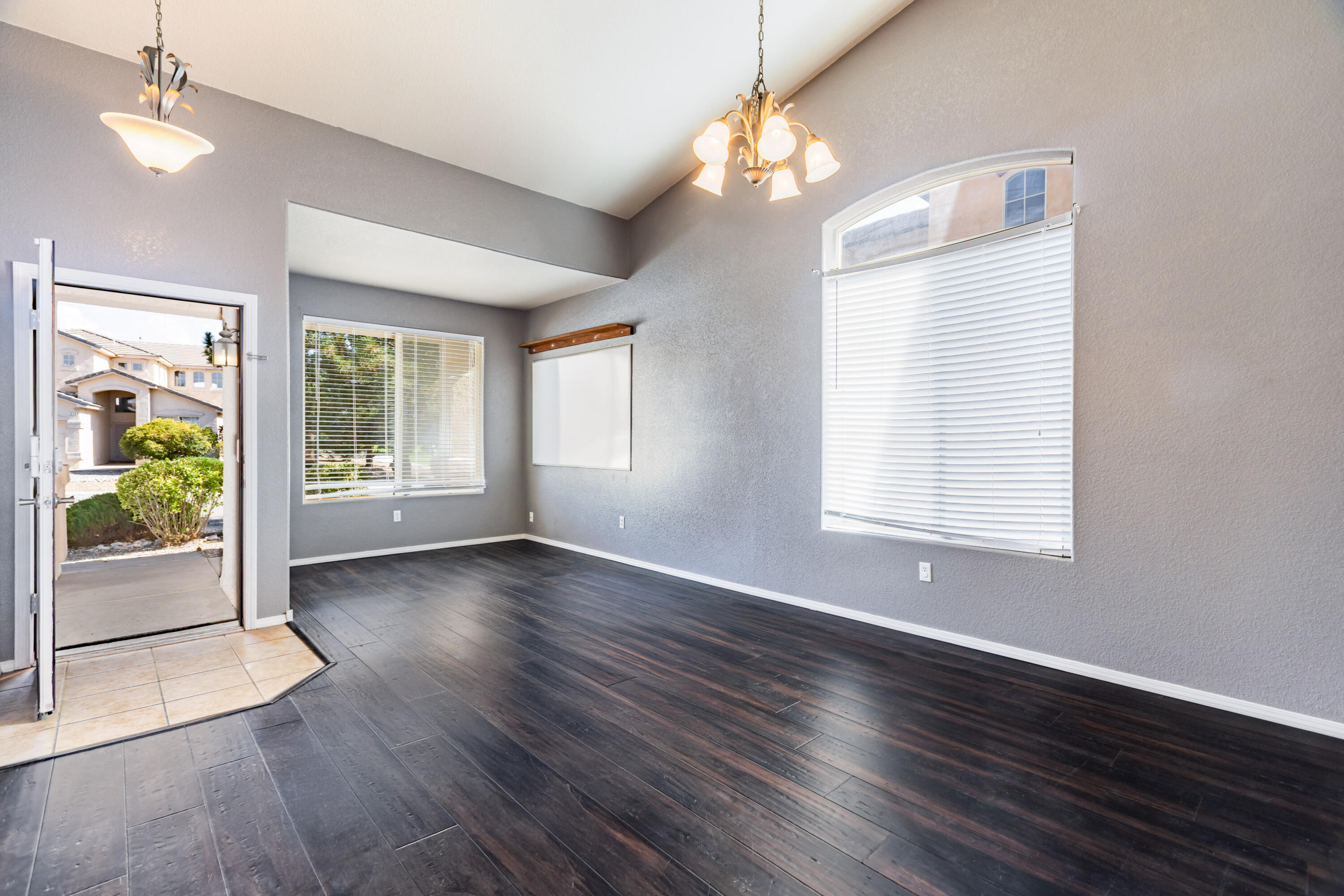 Photo 14 — 1014 Toscana Drive SE