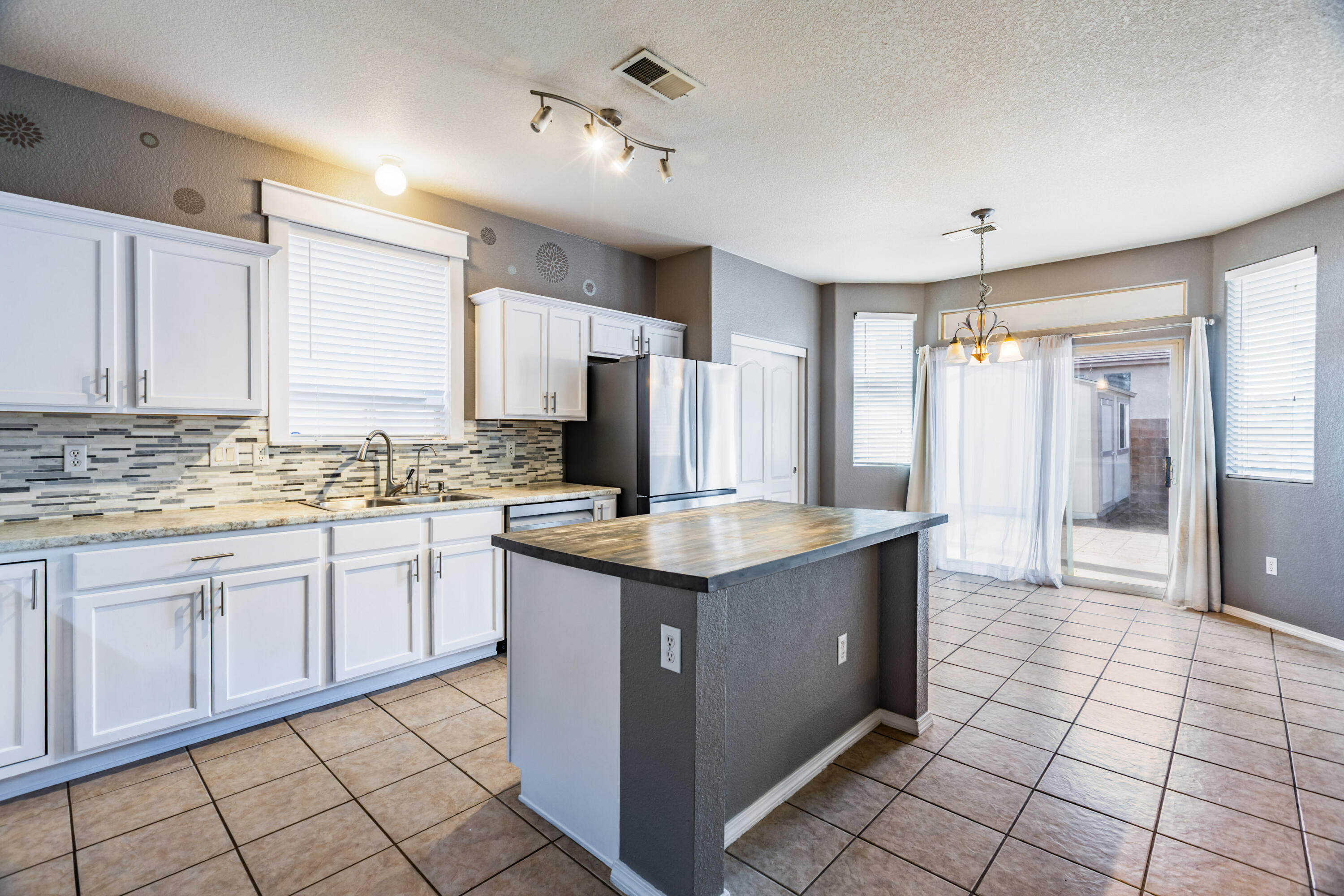 Photo 15 — 1014 Toscana Drive SE