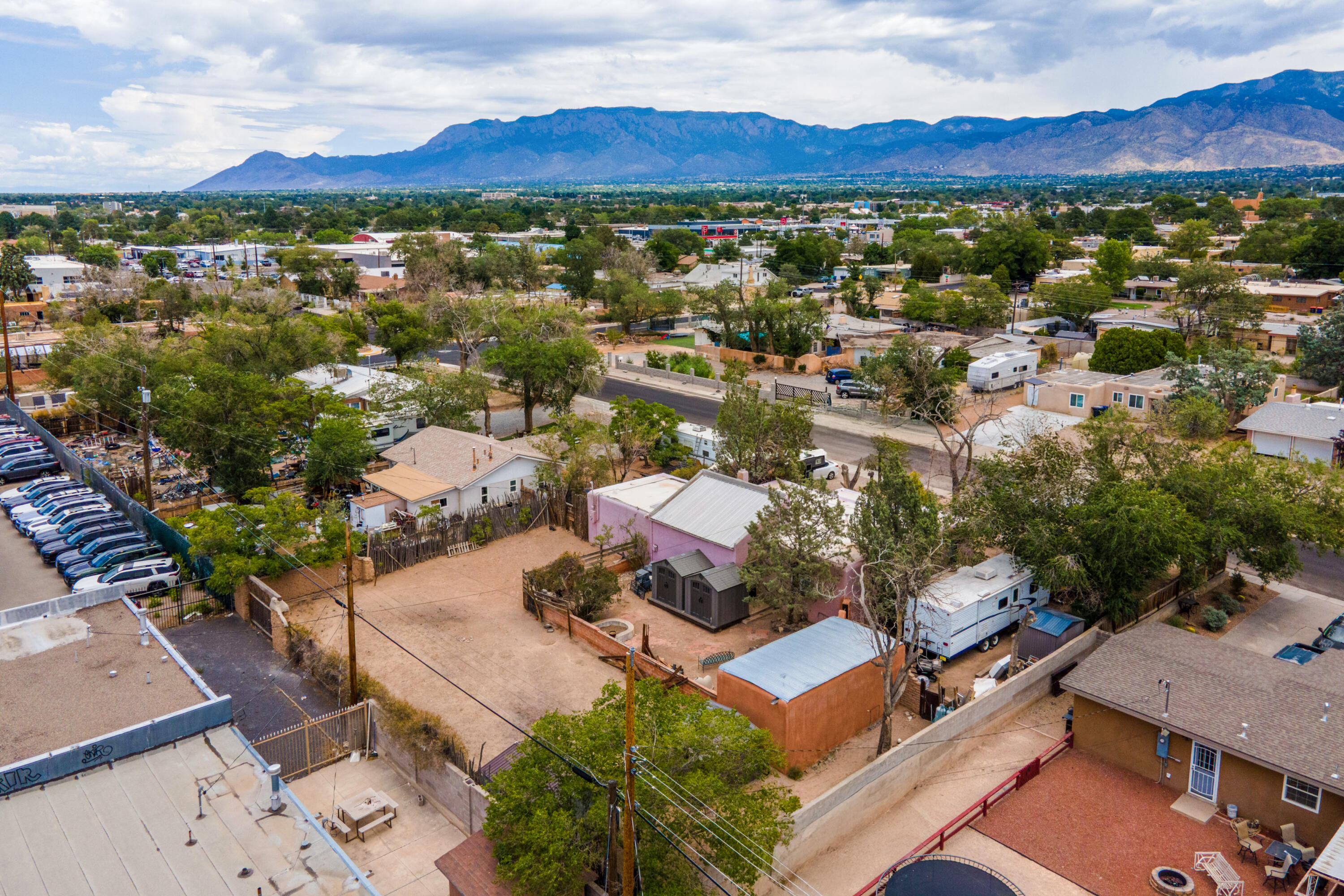 Photo 8 — 527 Mesilla Street NE
