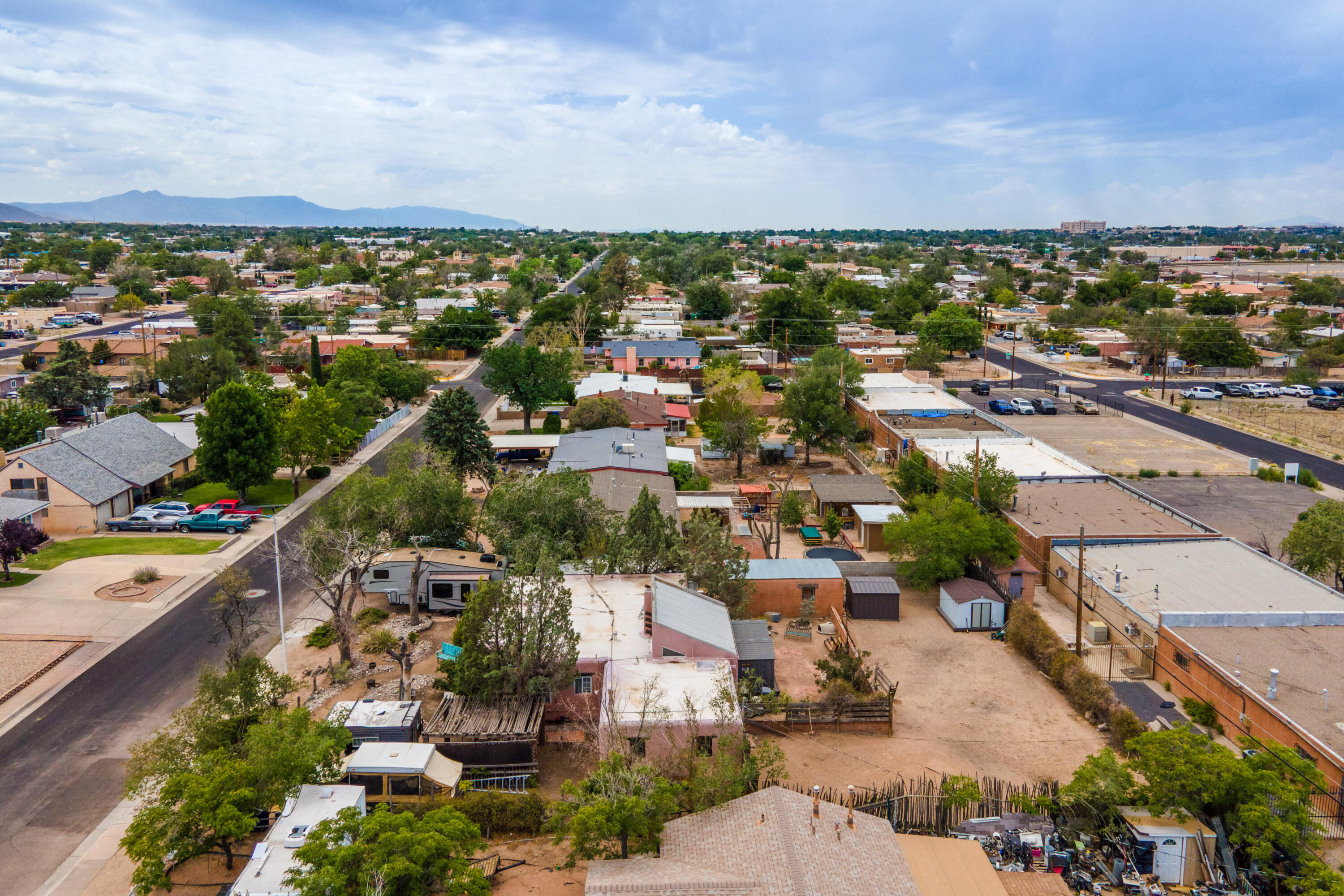 Photo 2 — 527 Mesilla Street NE