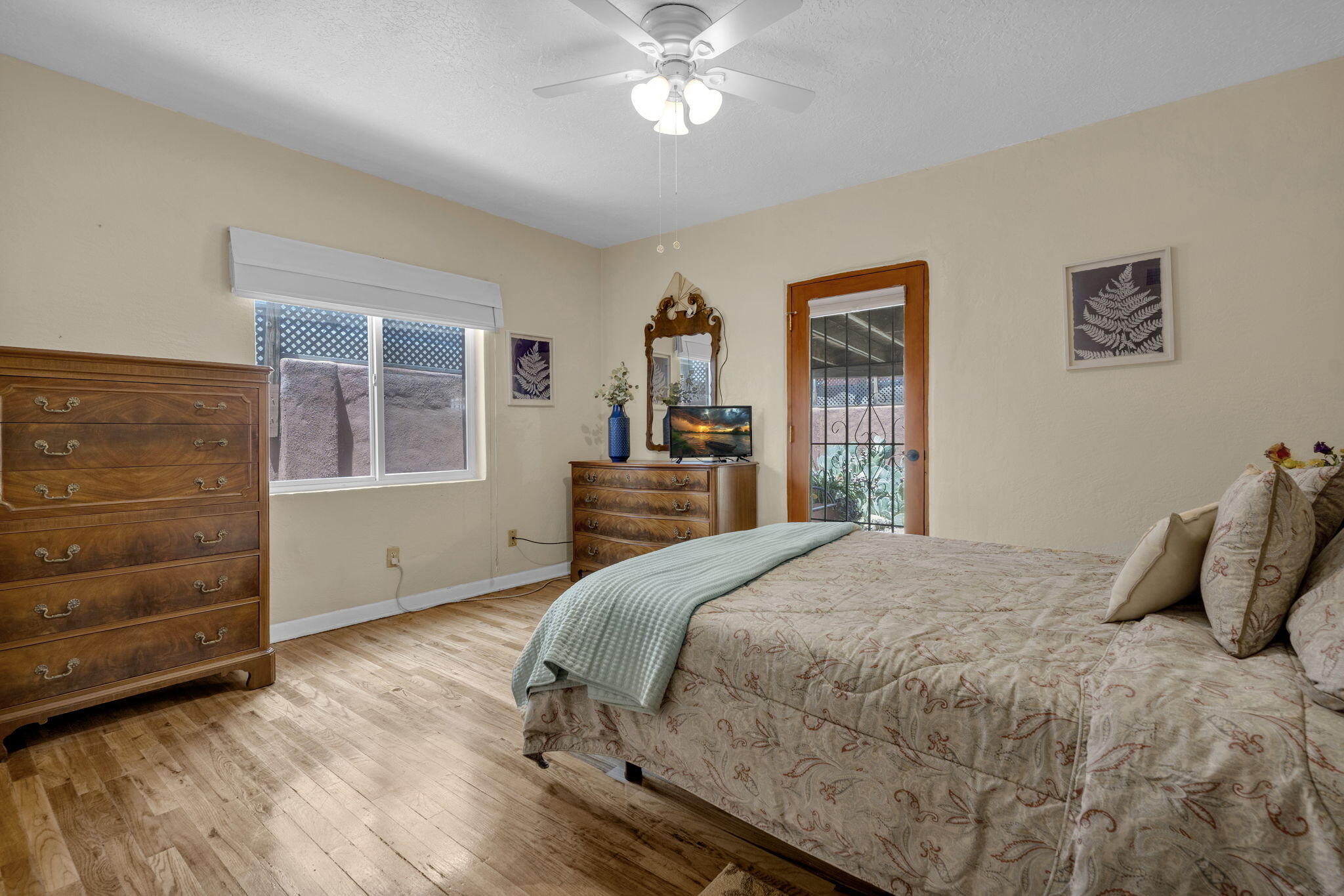 Photo 17 — 2213 Dora Avenue NW