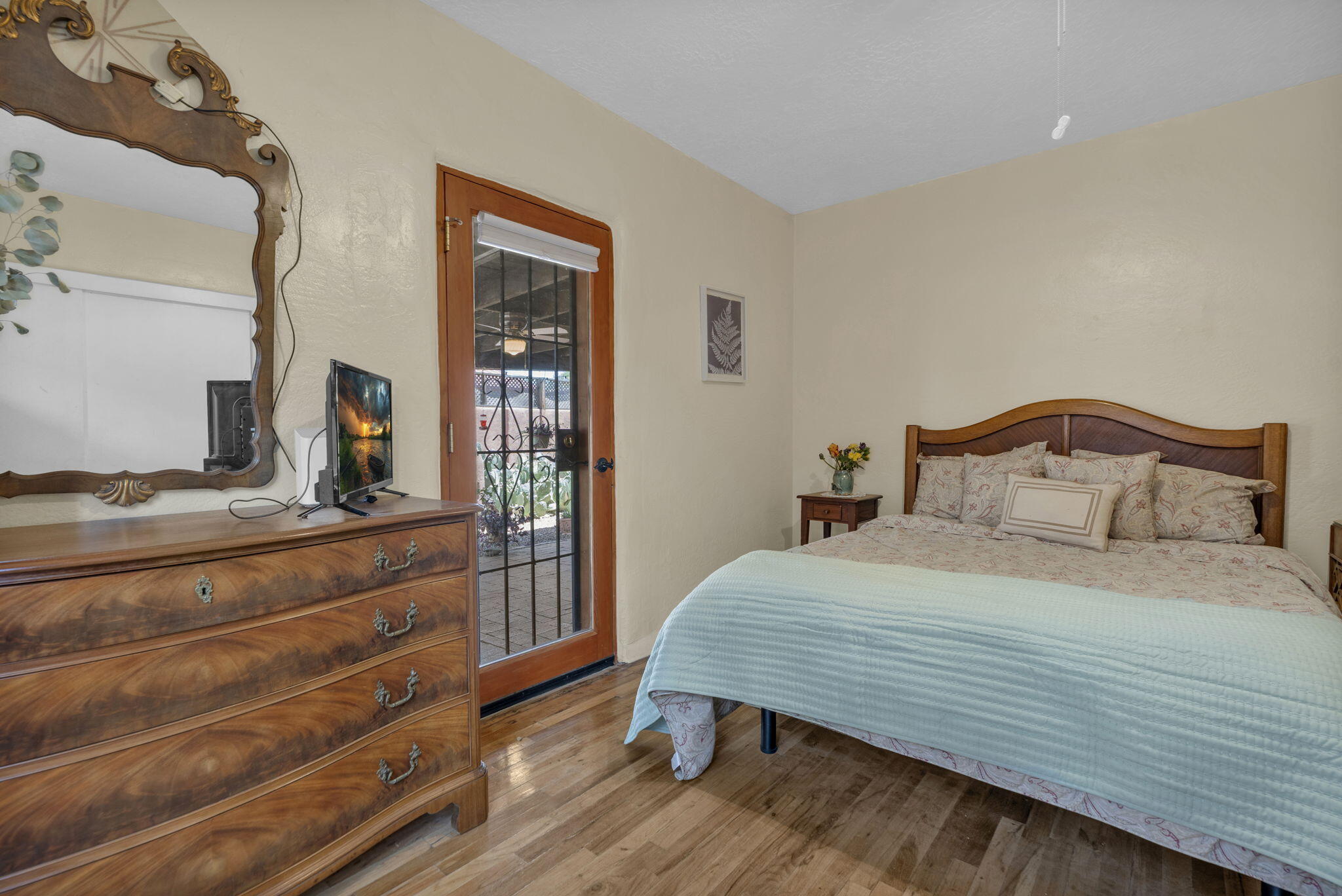Photo 18 — 2213 Dora Avenue NW