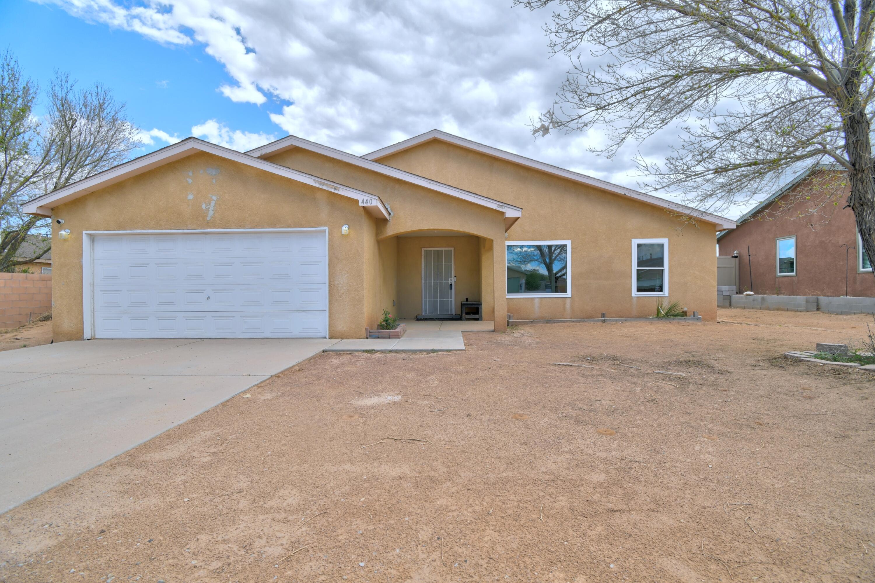 440 2nd Street SW, Rio Rancho, NM 87124
