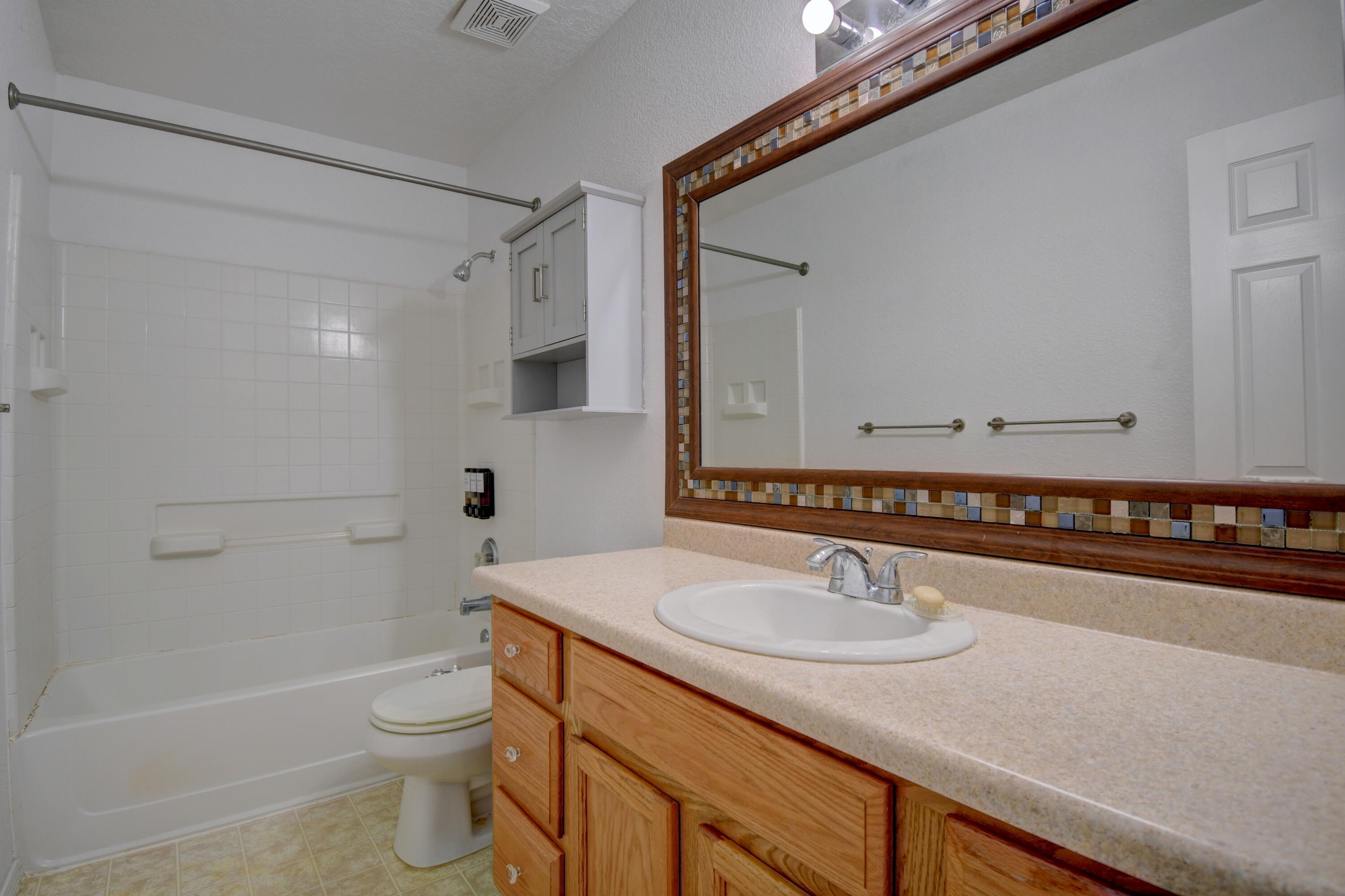 Photo 2 — 440 2nd Street SW