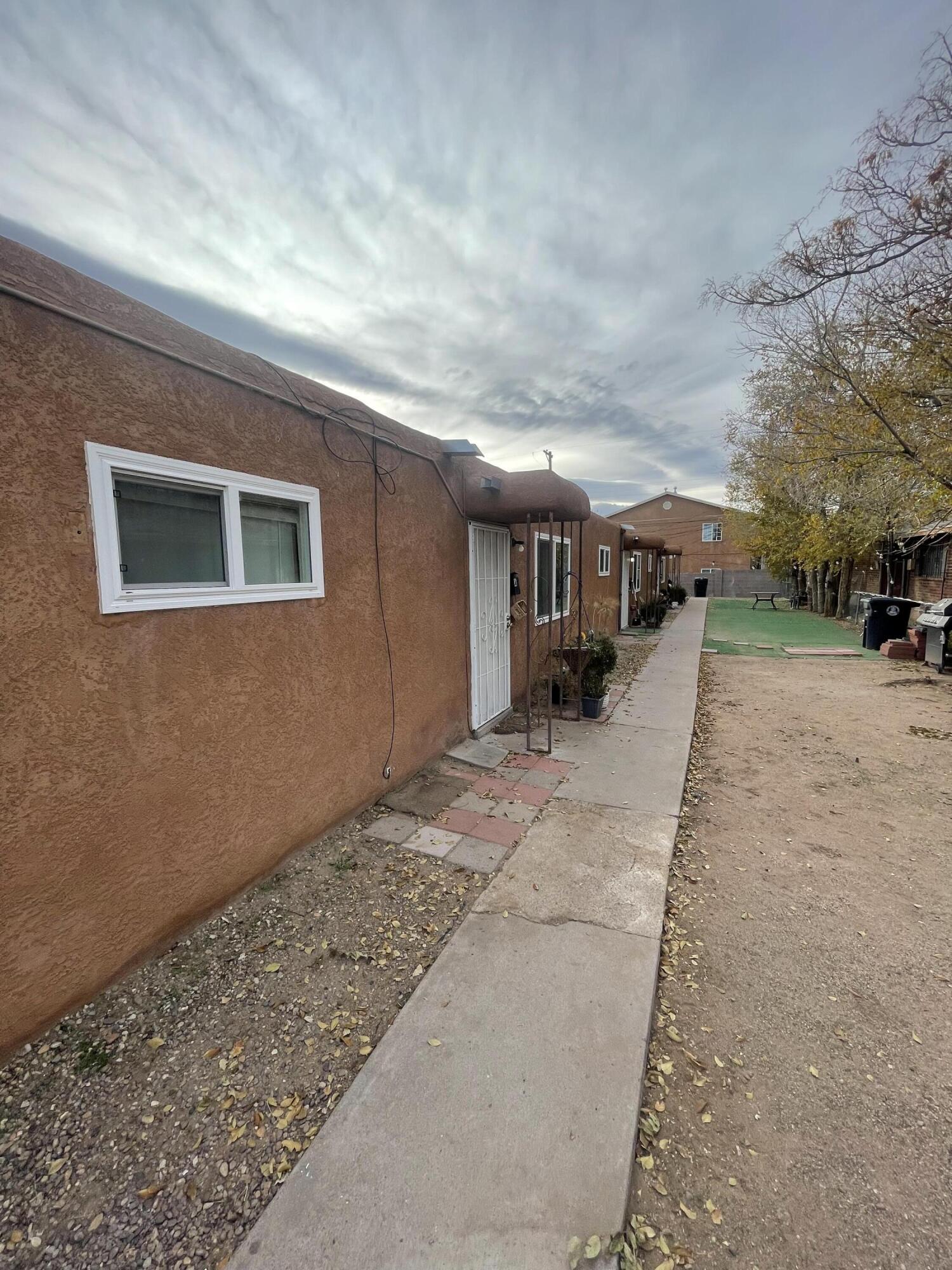 Photo 17 — 525 Valencia Drive SE