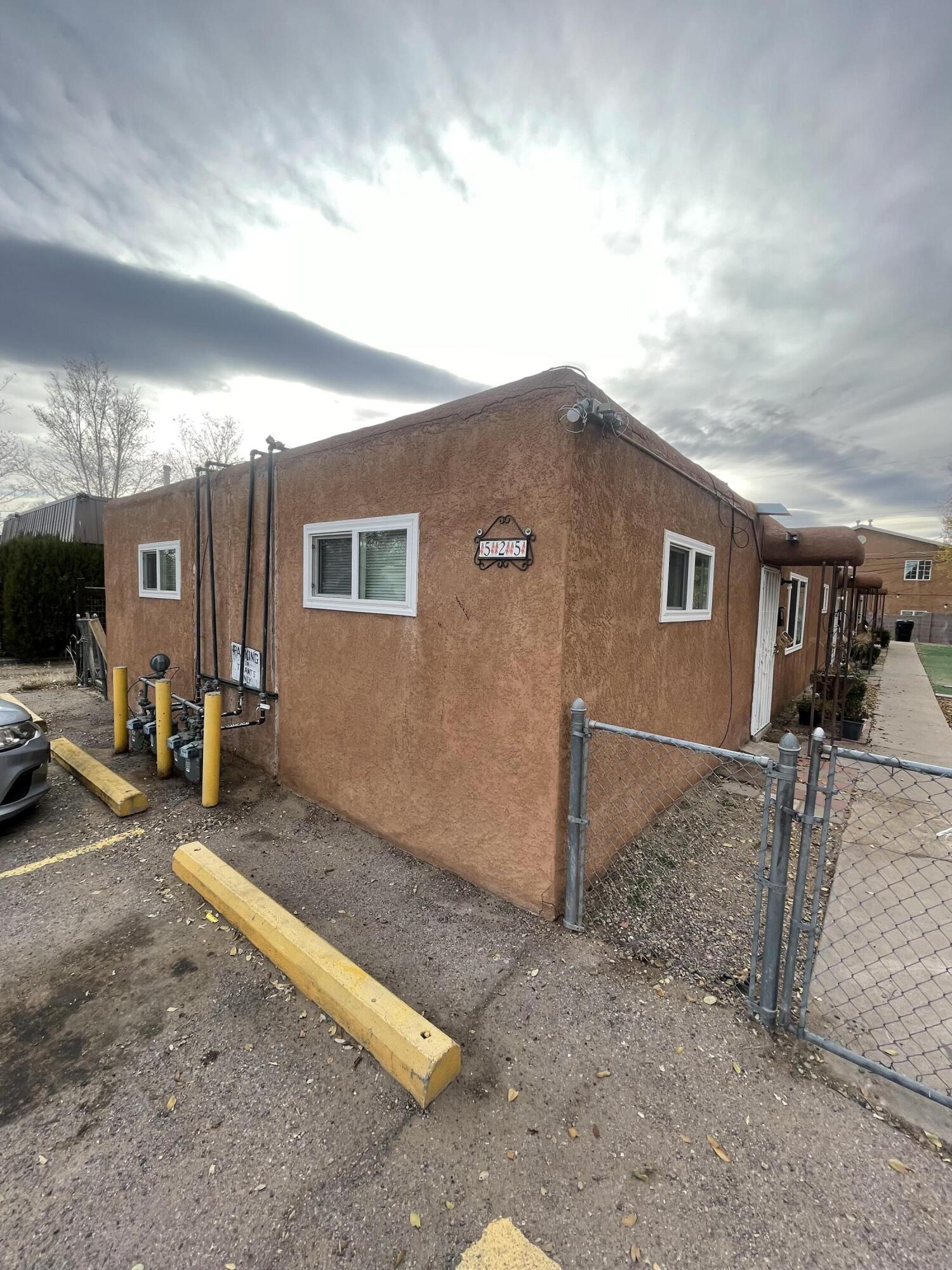 Photo 9 — 525 Valencia Drive SE