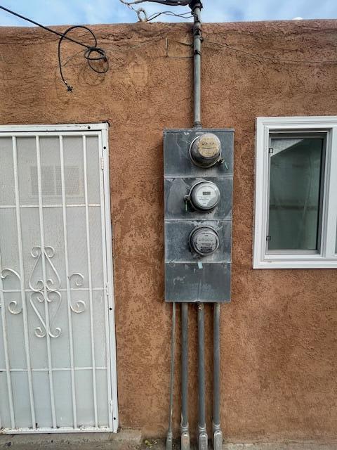 Photo 8 — 525 Valencia Drive SE