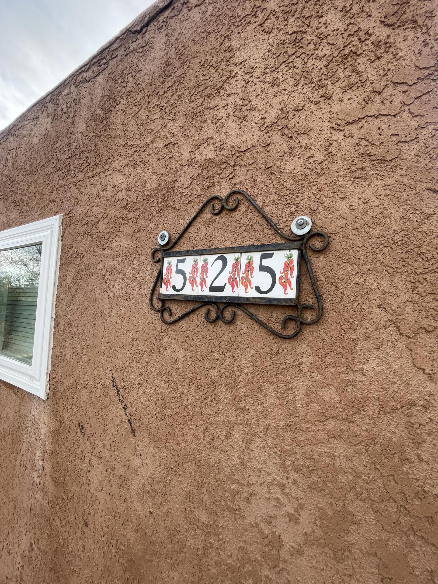 Photo 10 — 525 Valencia Drive SE