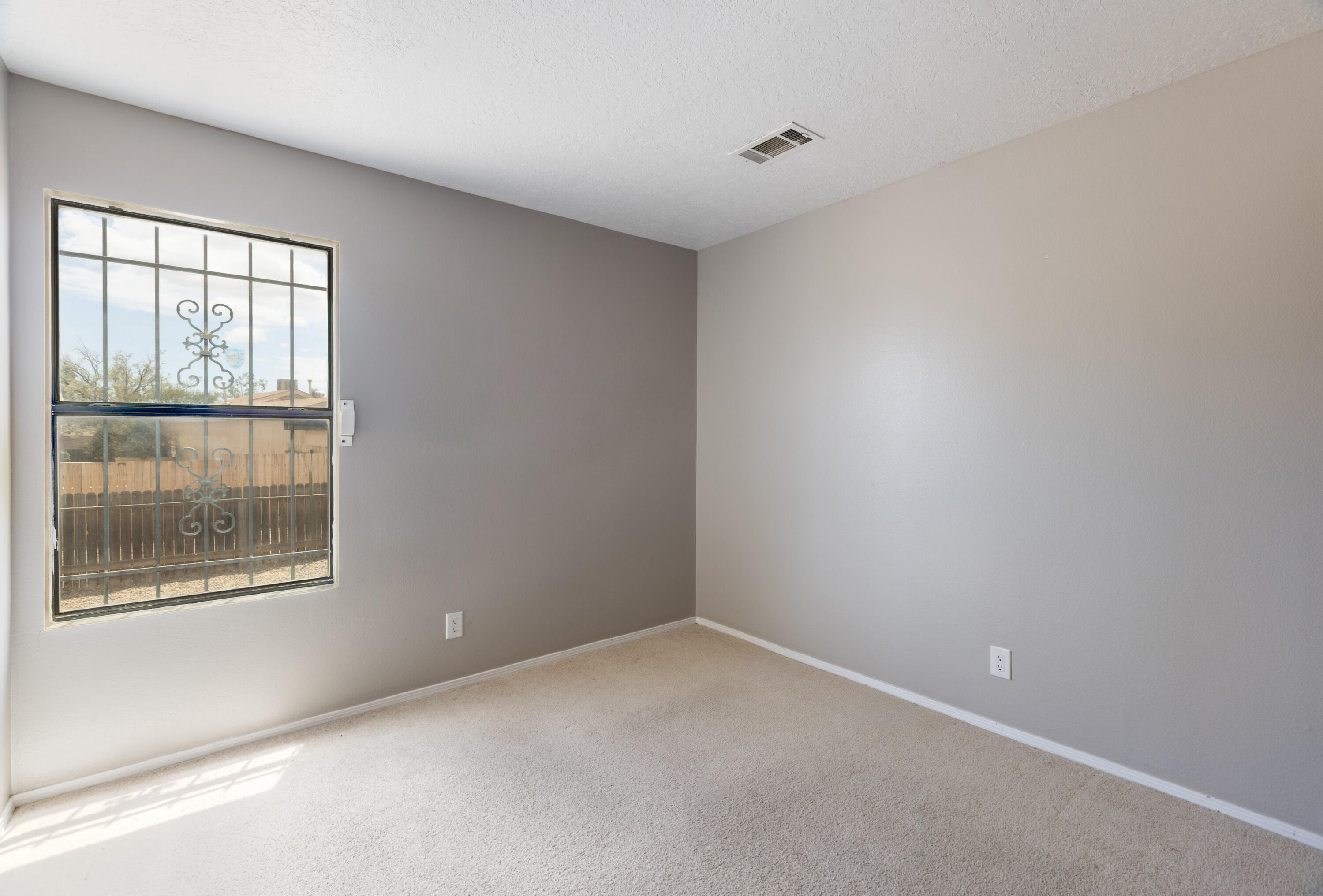 Photo 8 — 1816 Peach Road NE