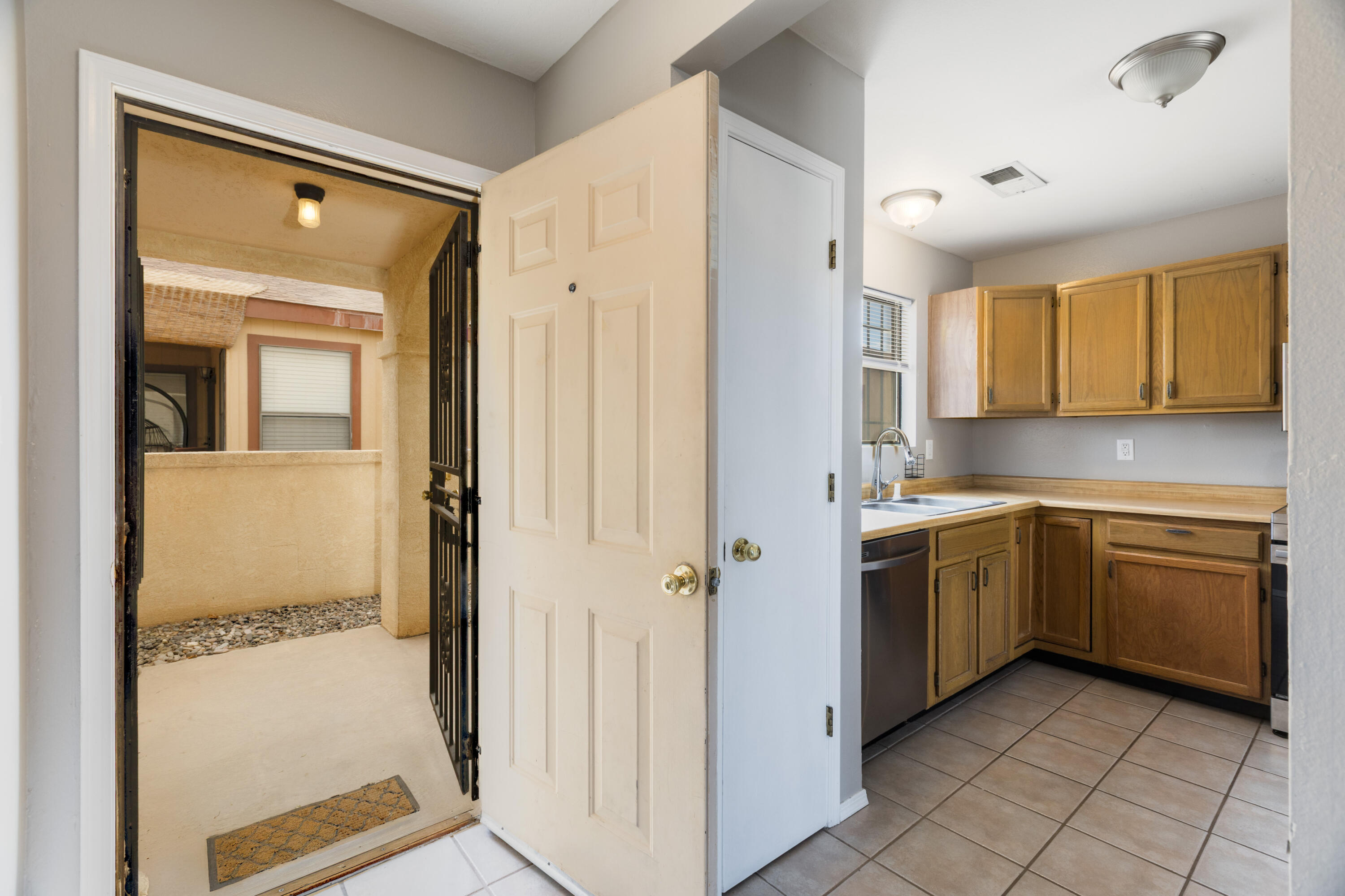 Photo 19 — 1816 Peach Road NE