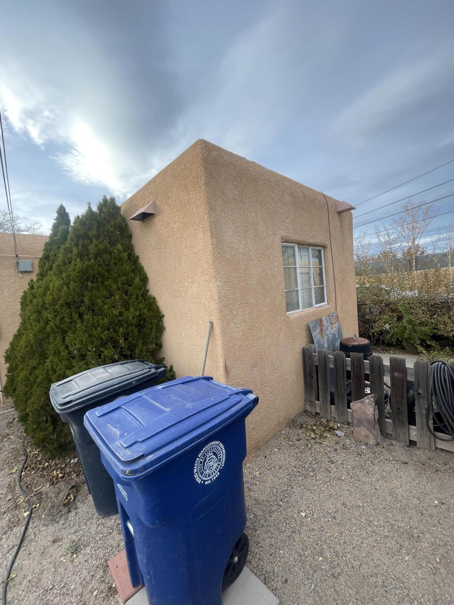 Photo 2 — 610 San Pedro Drive SE