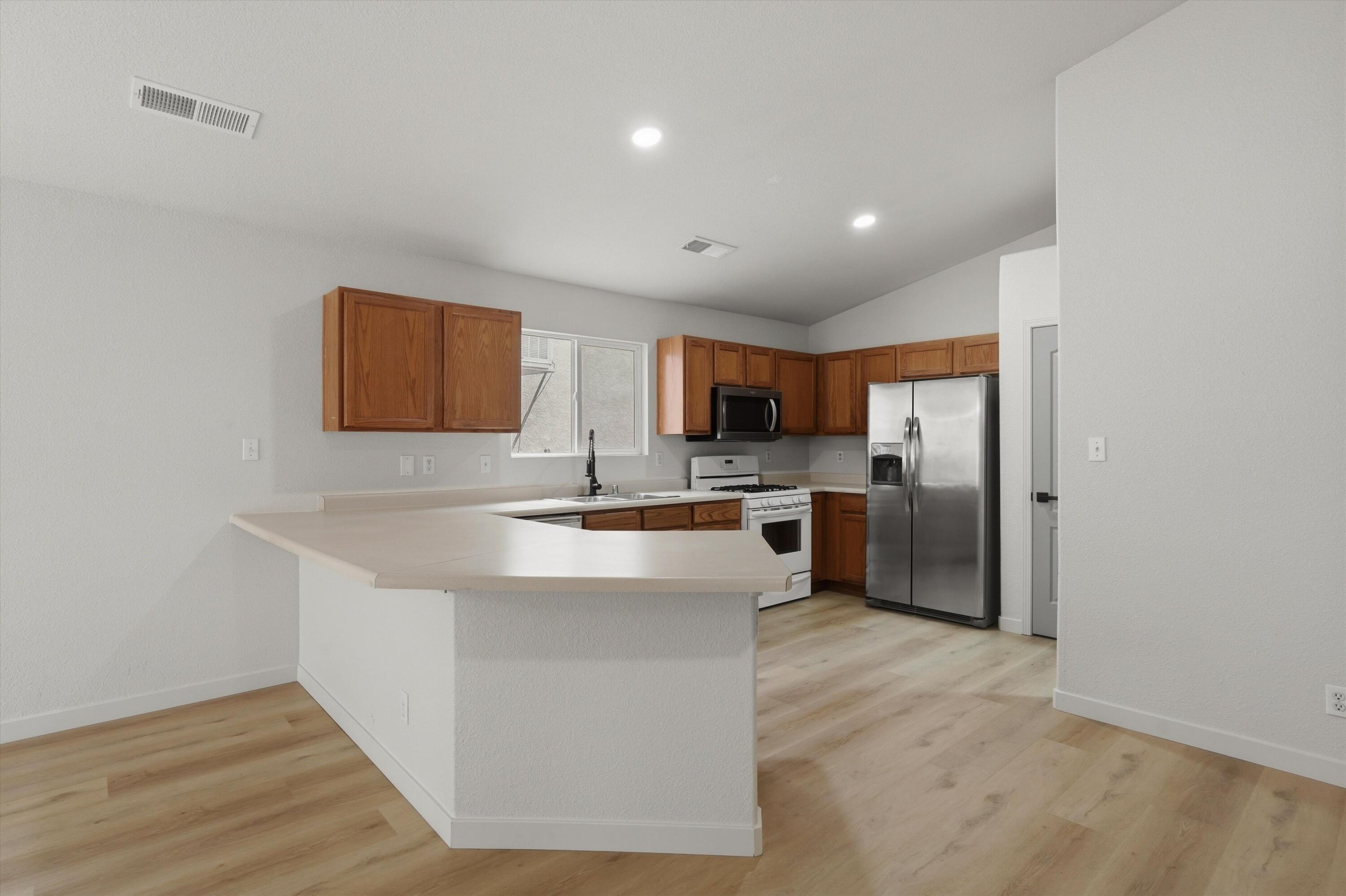 Photo 6 — 644 Valley Meadows Drive NE