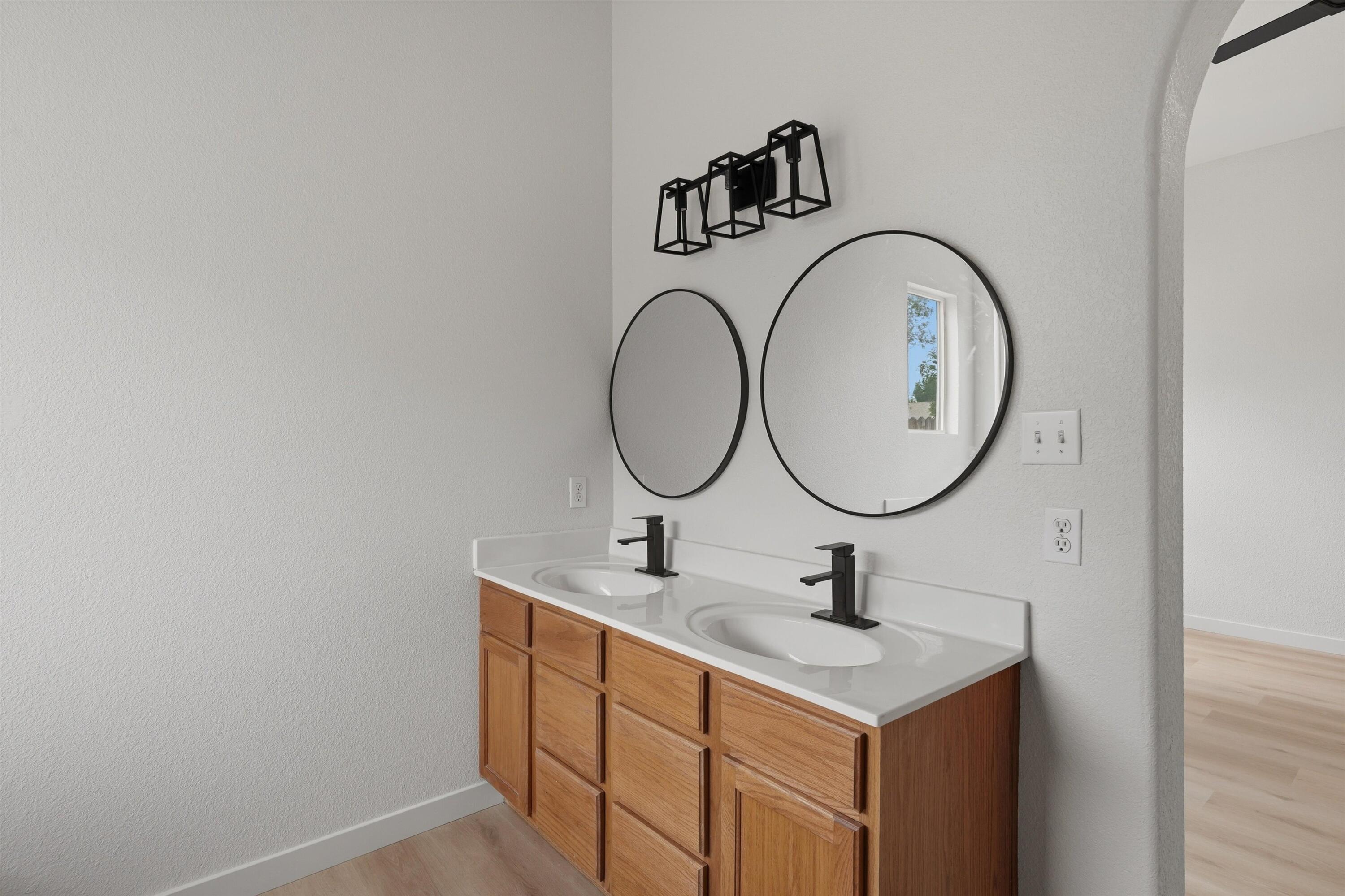 Photo 17 — 644 Valley Meadows Drive NE