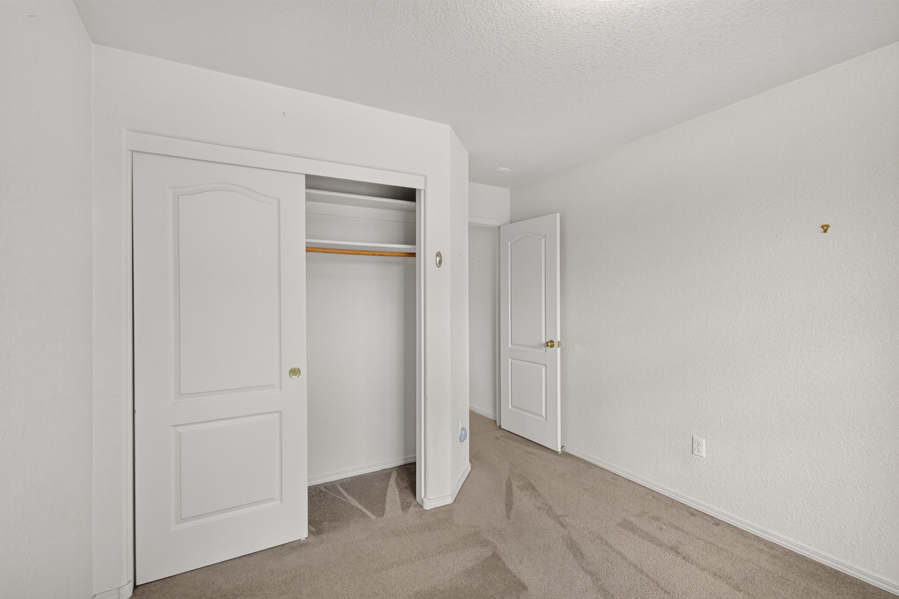 Photo 2 — 7508 Via Serenita SW