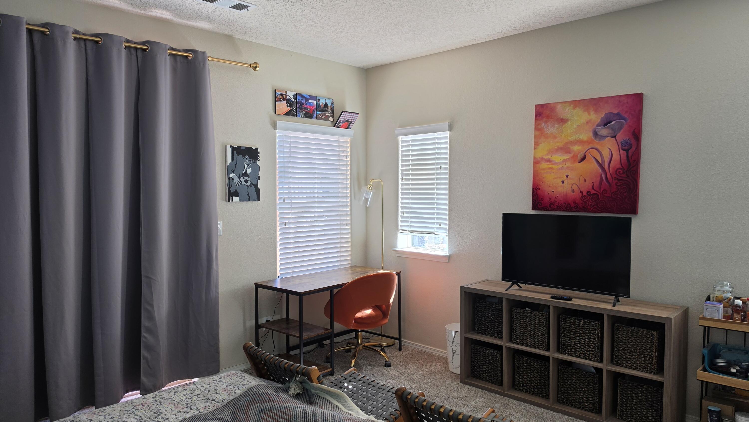 Photo 18 — 2404 Cunningham Avenue SE