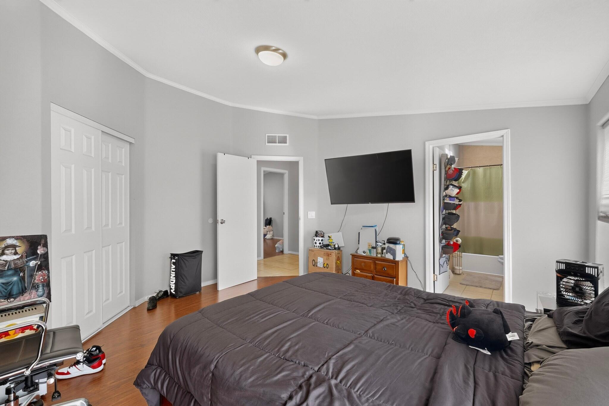 Photo 2 — 8842 Odin Road SW
